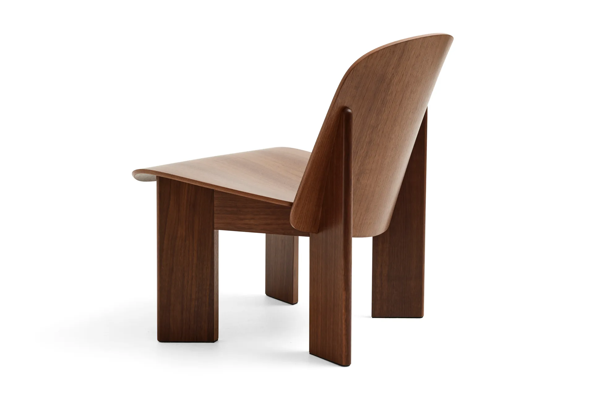 Chisel loungestoel, Gelakt walnoot HAY