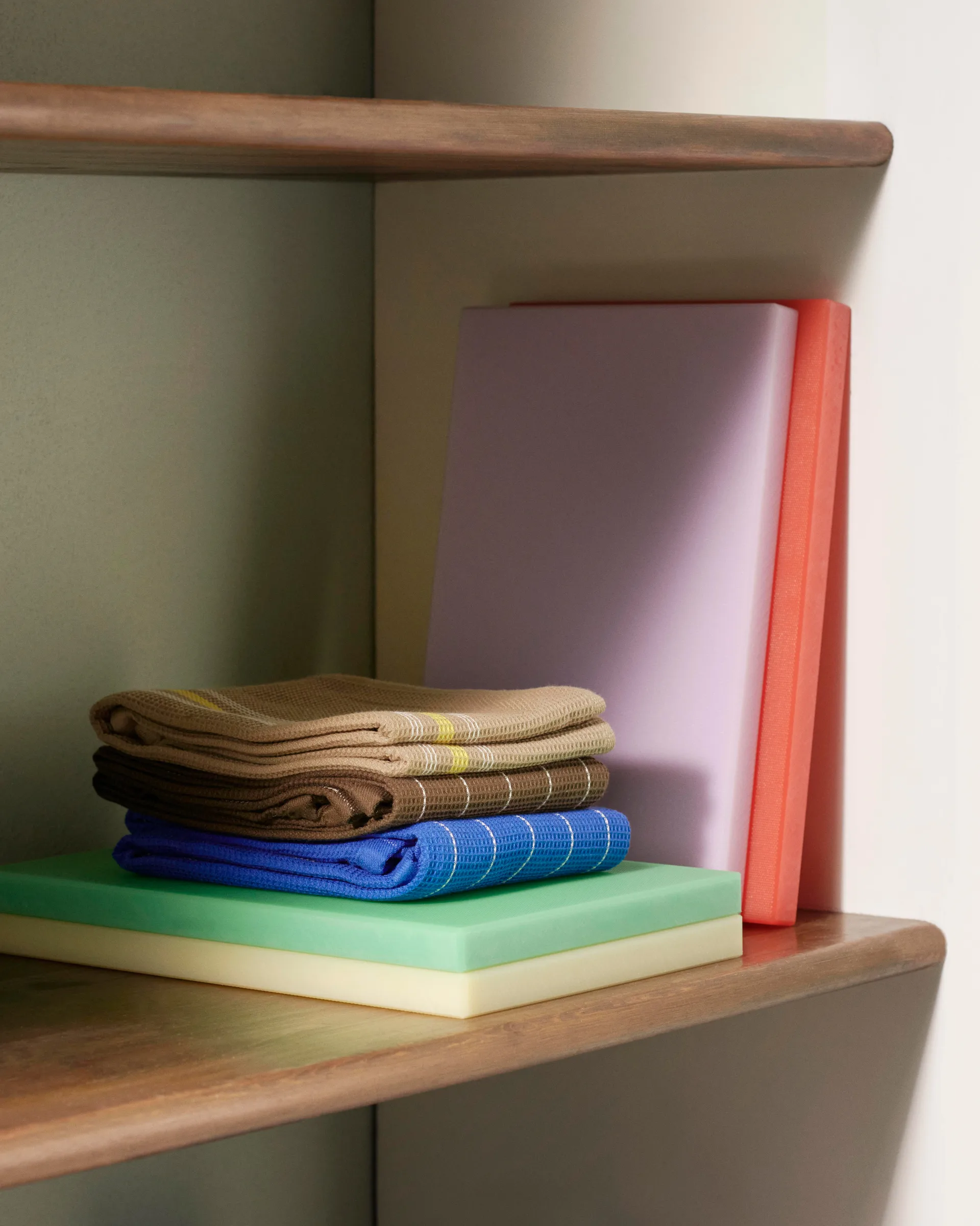 Chopping Board snijplank M 20x30 cm, Light yellow HAY