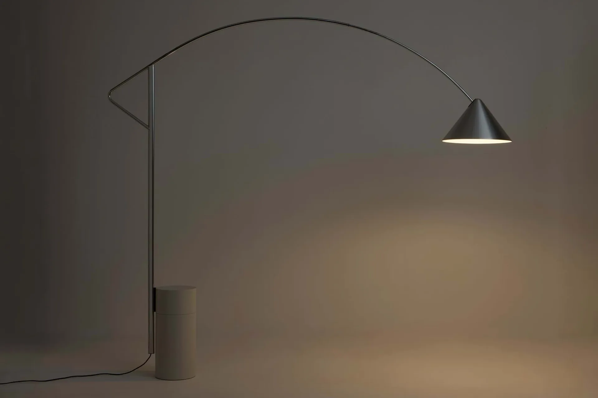 Compass vloerlamp, Zilverkleurig HAY