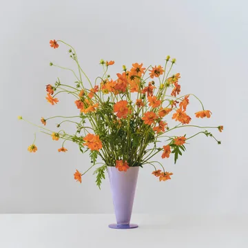 Conical vaas - Light blue-lavender blue, small - HAY