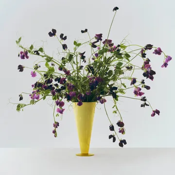 Conical vaas - Yellow-lime green, large - HAY