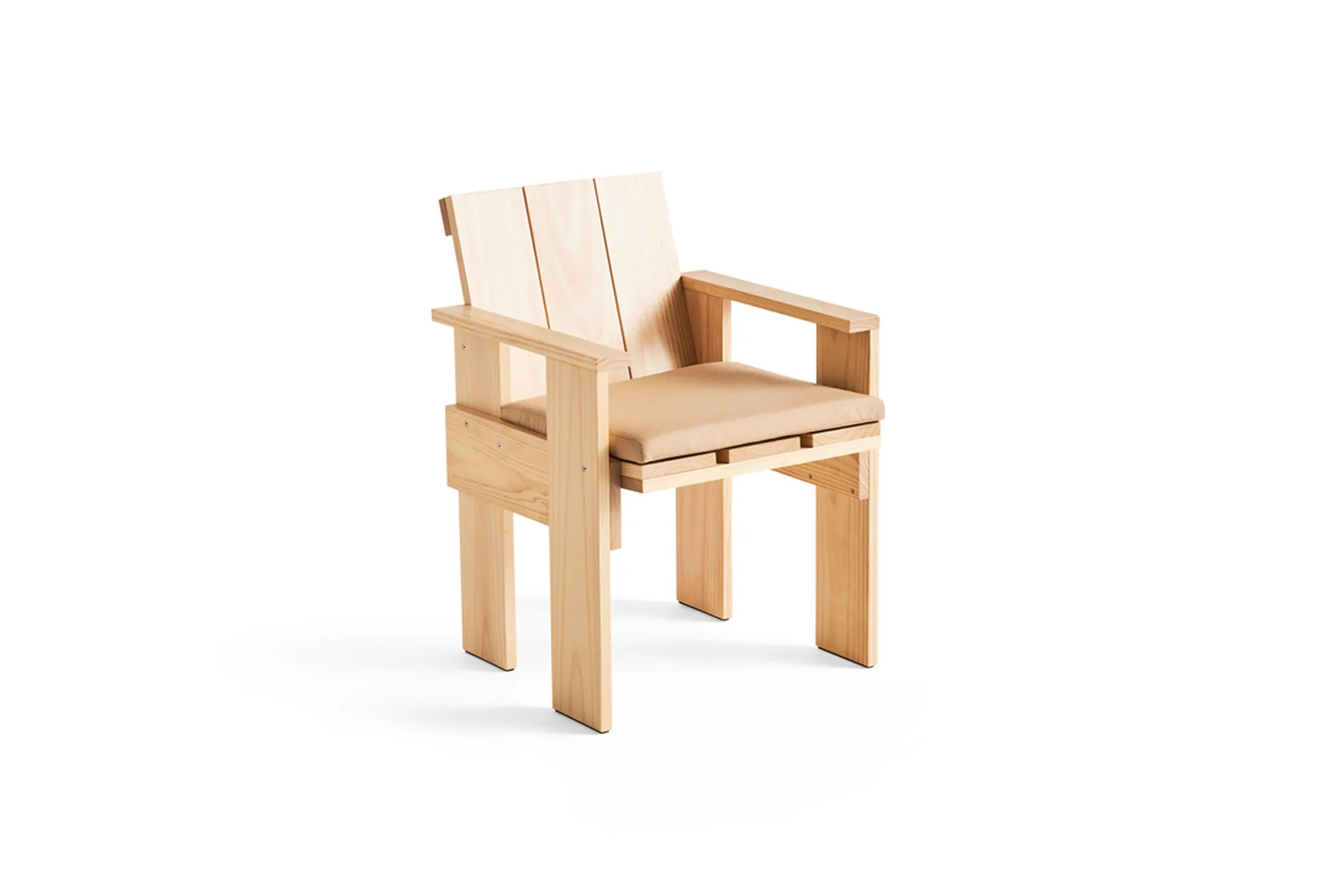 Crate Dining Chair armstoel, Water-based lacquered pinewood HAY