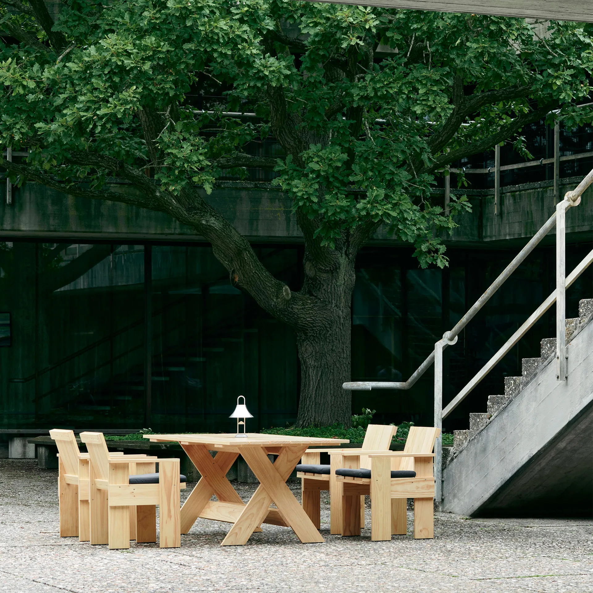Crate Dining Table tafel 180x89,5 cm gelakt sparrenhout, Helder HAY