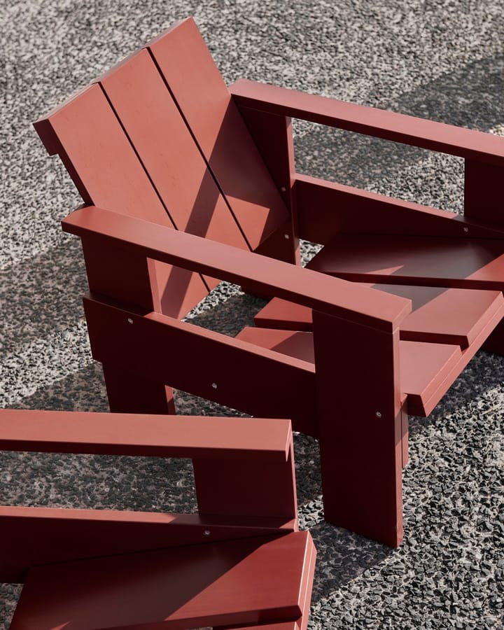 Crate lounge stoel gelakt sparrenhout, Iron red HAY