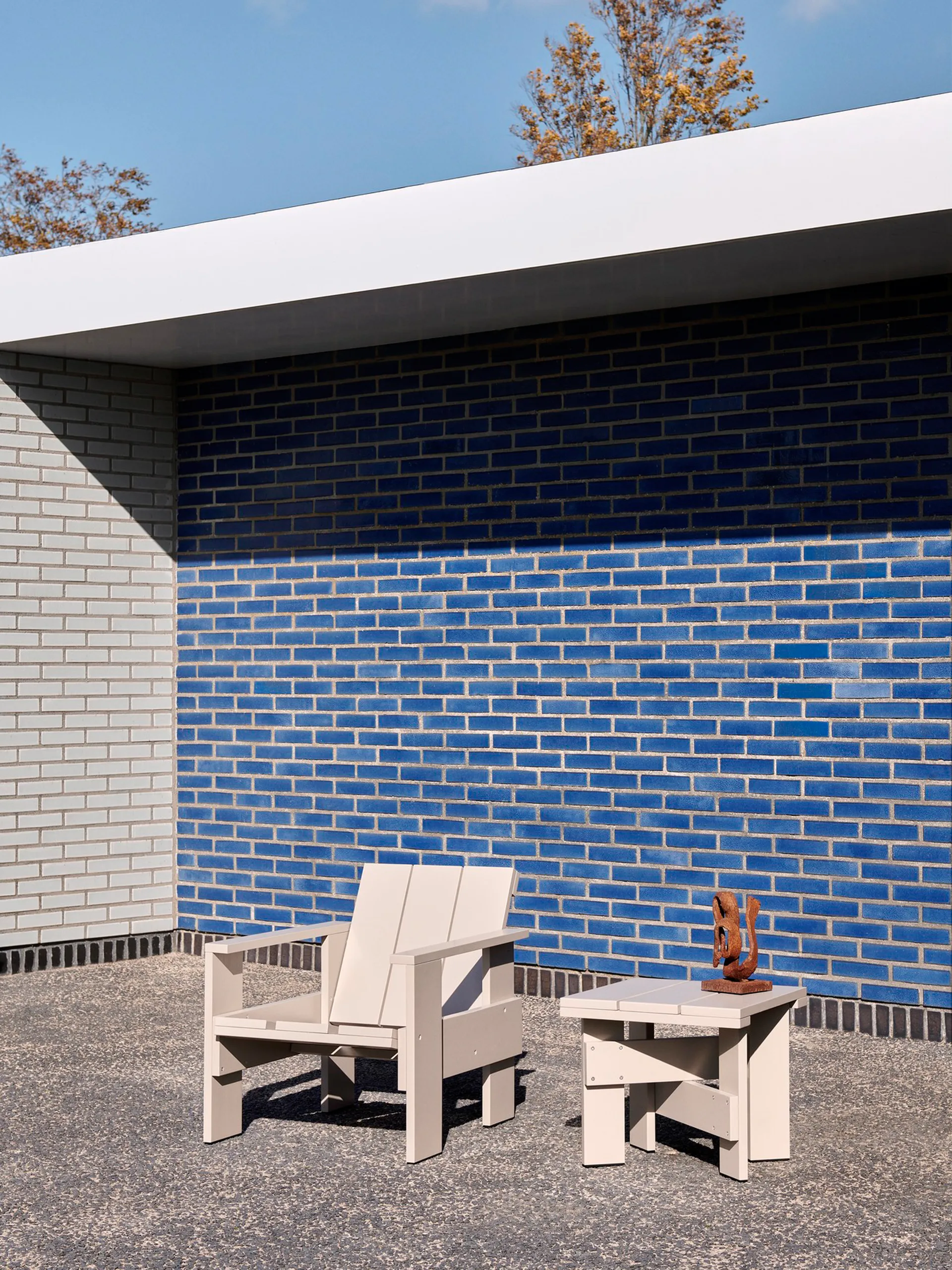 Crate lounge stoel gelakt sparrenhout, London fog HAY