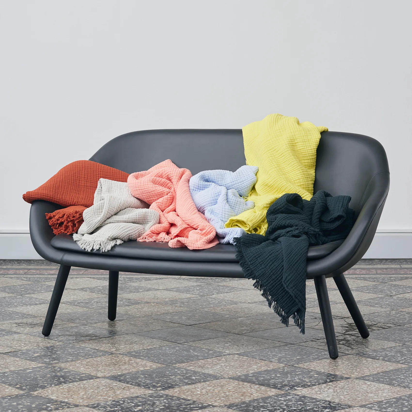 Crinkle plaid 150x210cm, Grey HAY