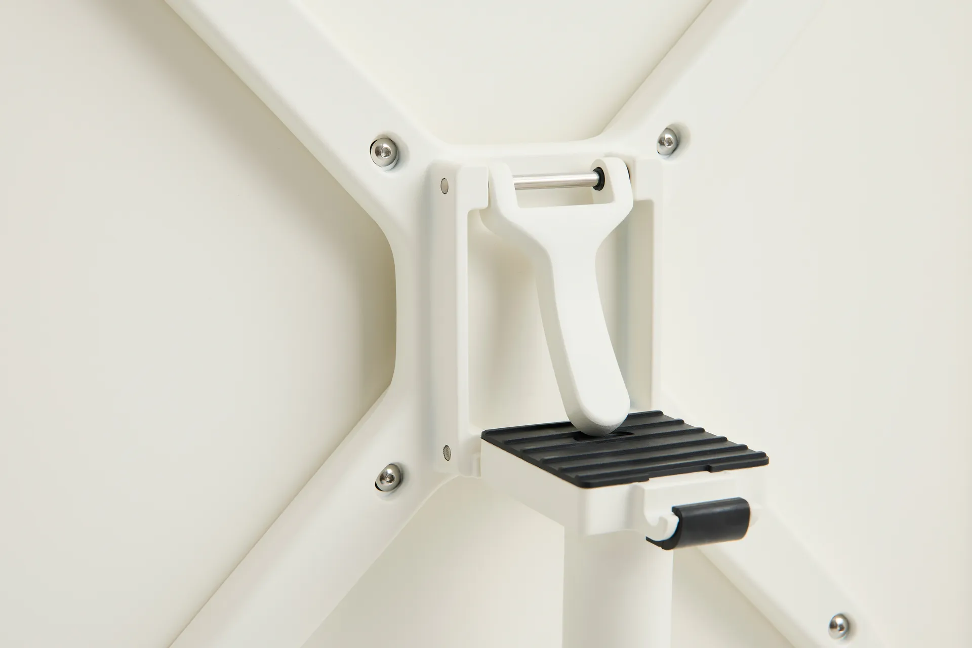 Deville tafel, Cream white, Ø80x74 cm HAY