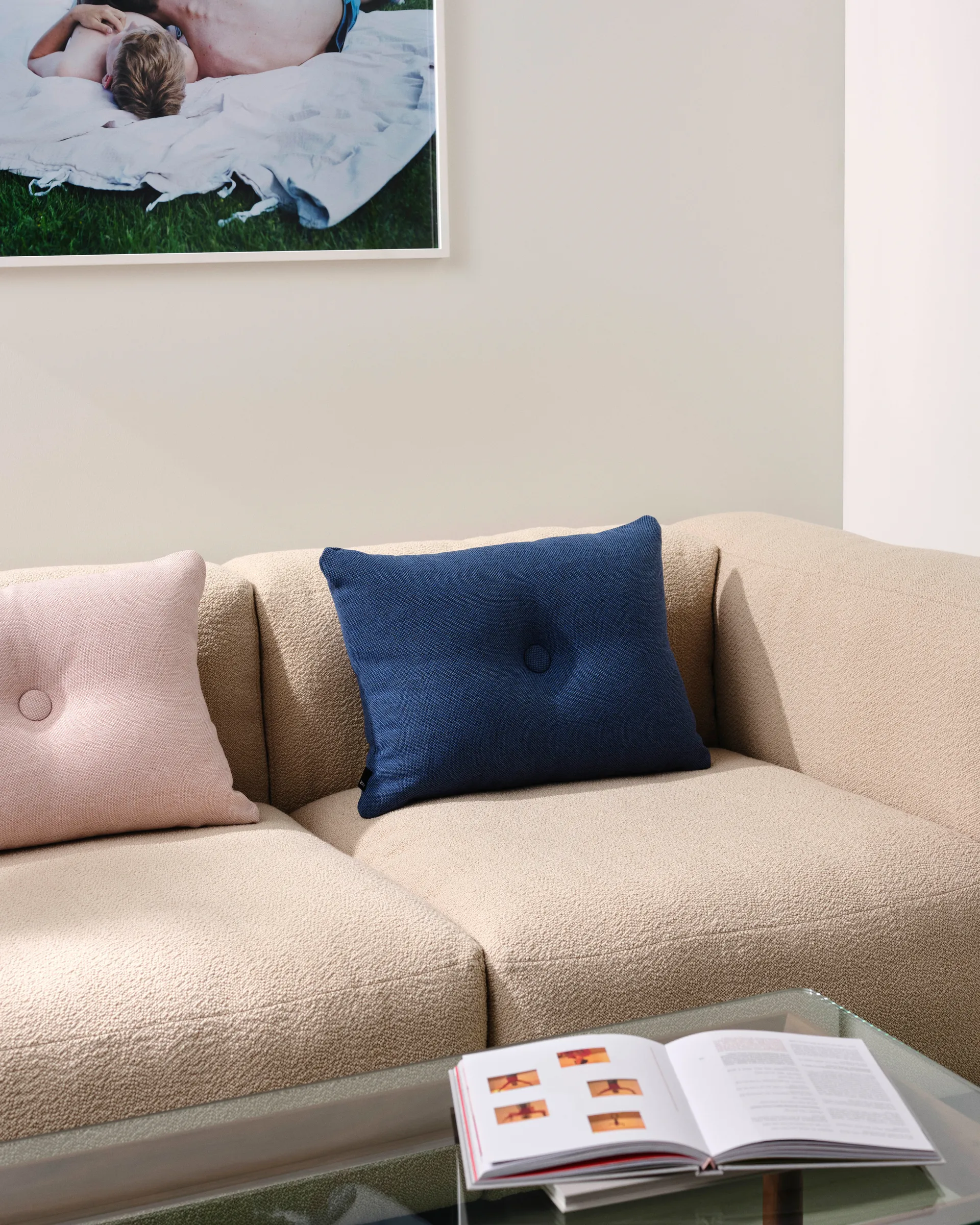 Dot Cushion Mode 1 dot kussen 45x60 cm, Dark blue HAY