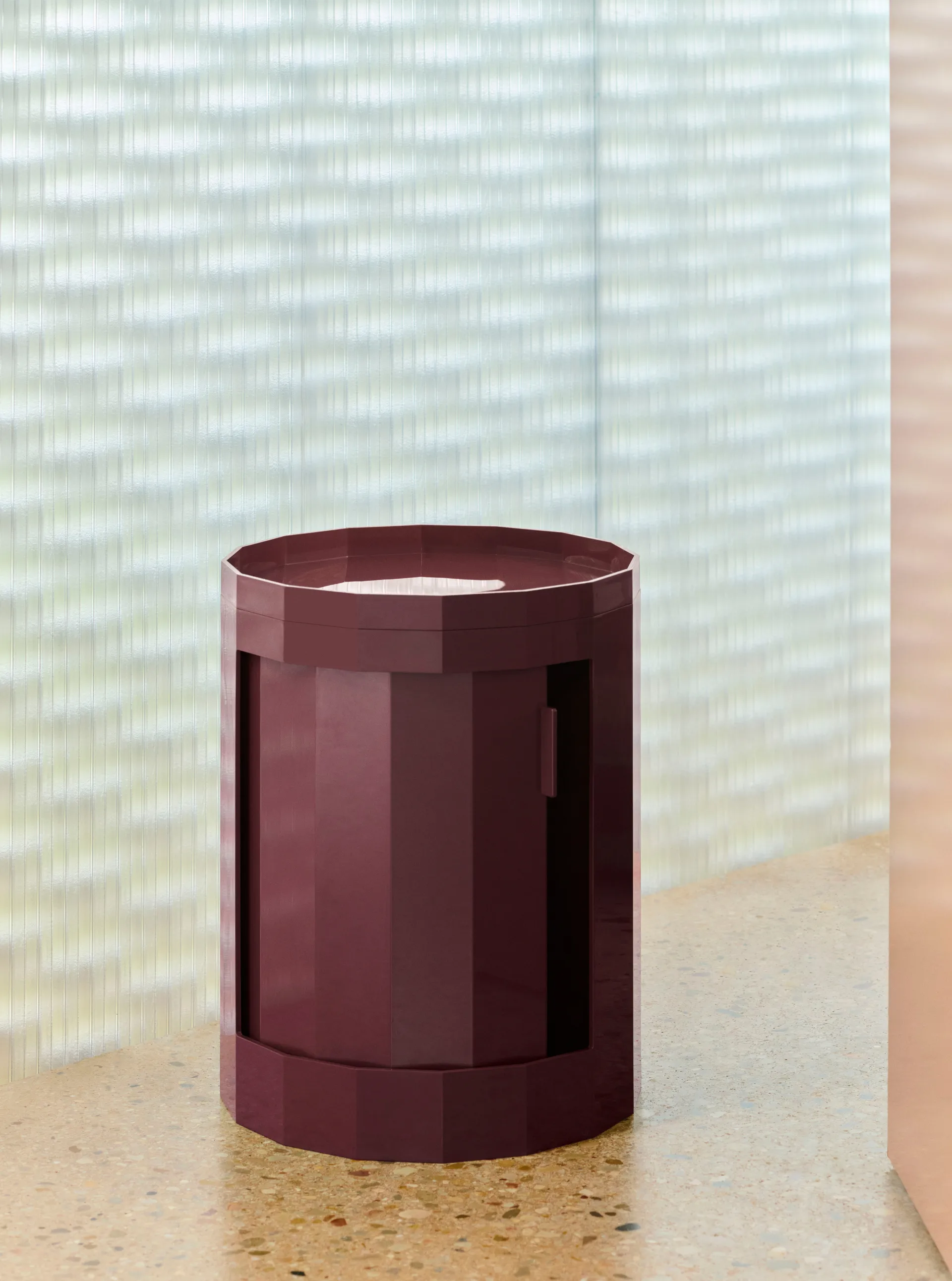 Facet Cabinet low bijzettafel voeten/wielen 49 cm, Bordeaux HAY