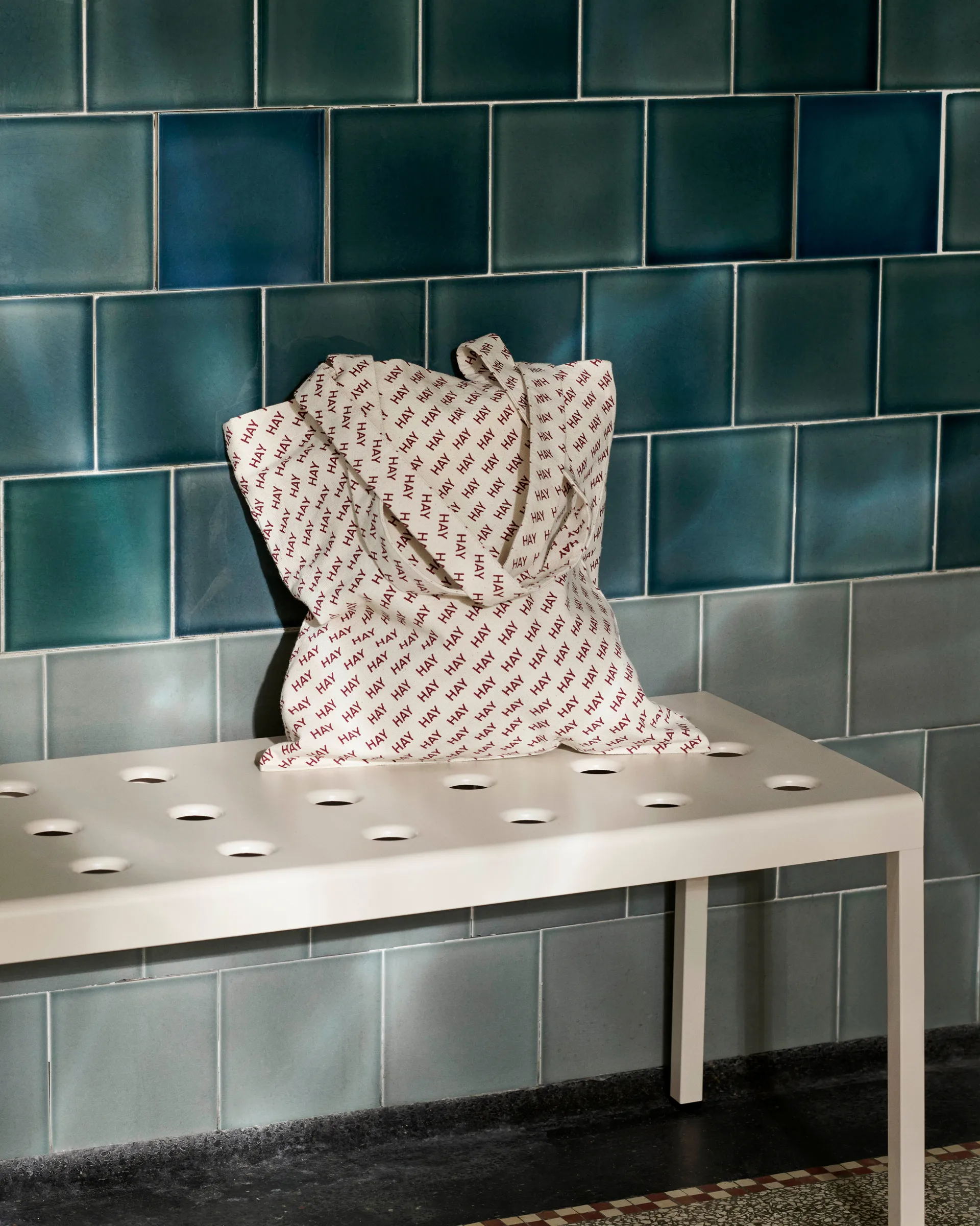 HAY Logo stoffen tas, Burgundy HAY