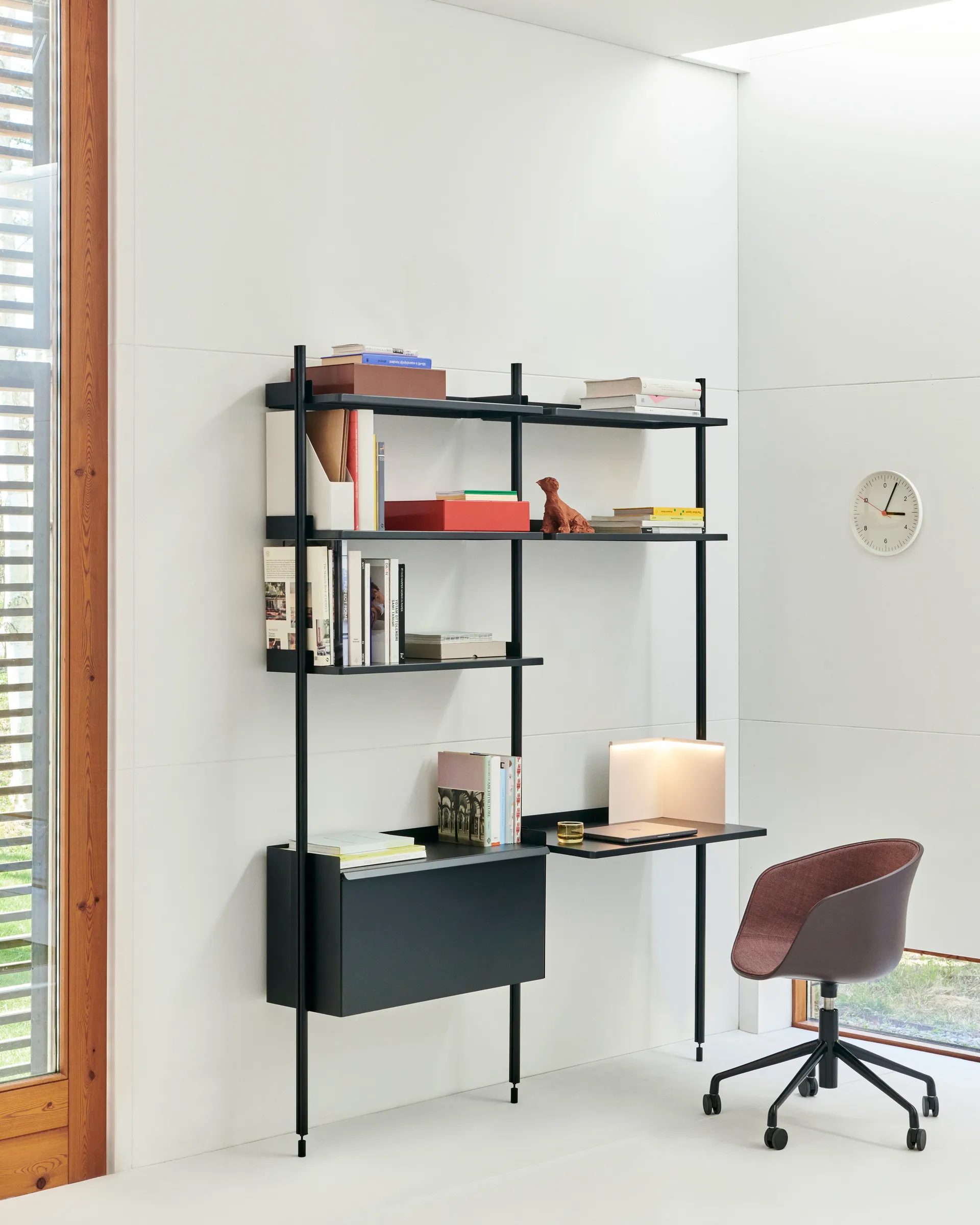 LBM Corner tafellamp, Cream white HAY