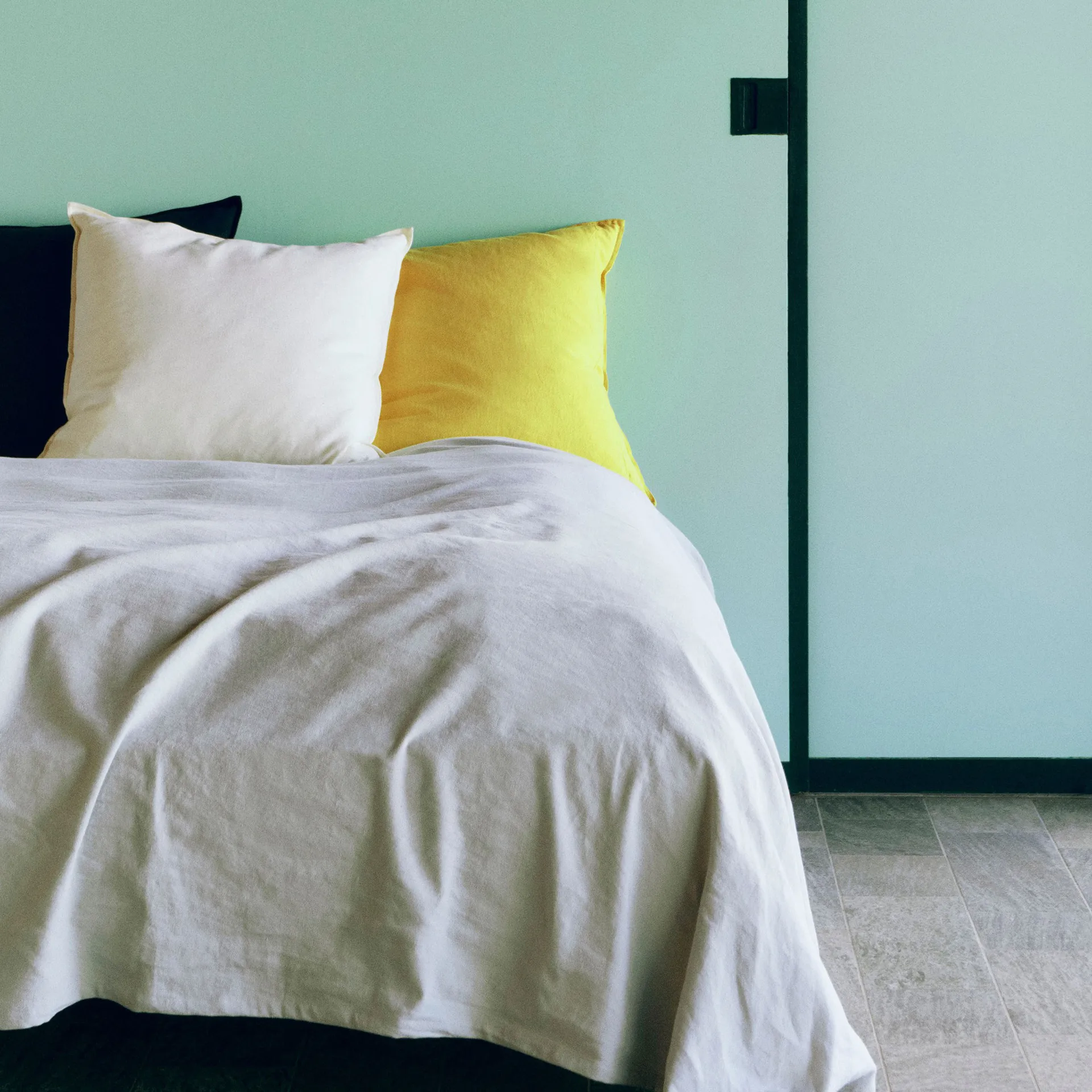 Linen kussen 60x60 cm, Lemon yellow HAY