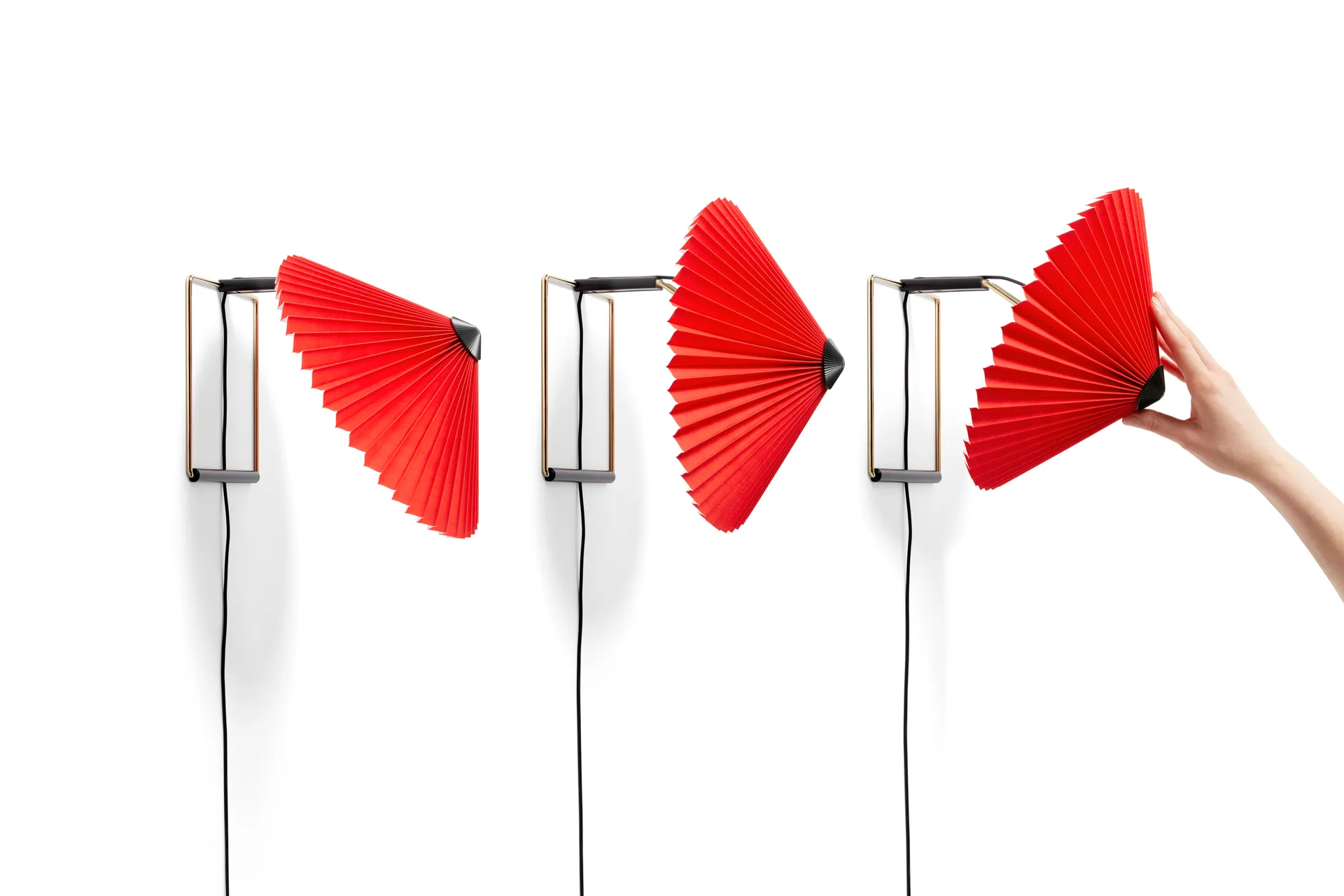 Matin wall muurlamp Ø30 cm, Bright red shade HAY