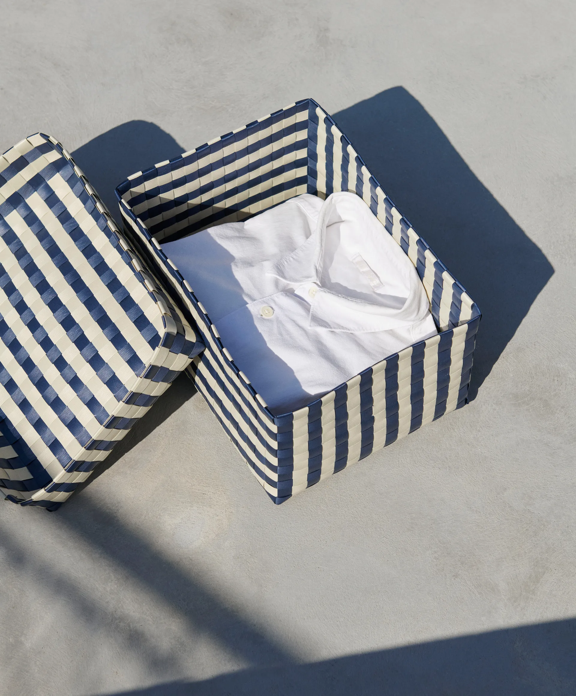 Maxim Stripe Box opbergmand M 24x33,5 cm, Blauw-zand HAY