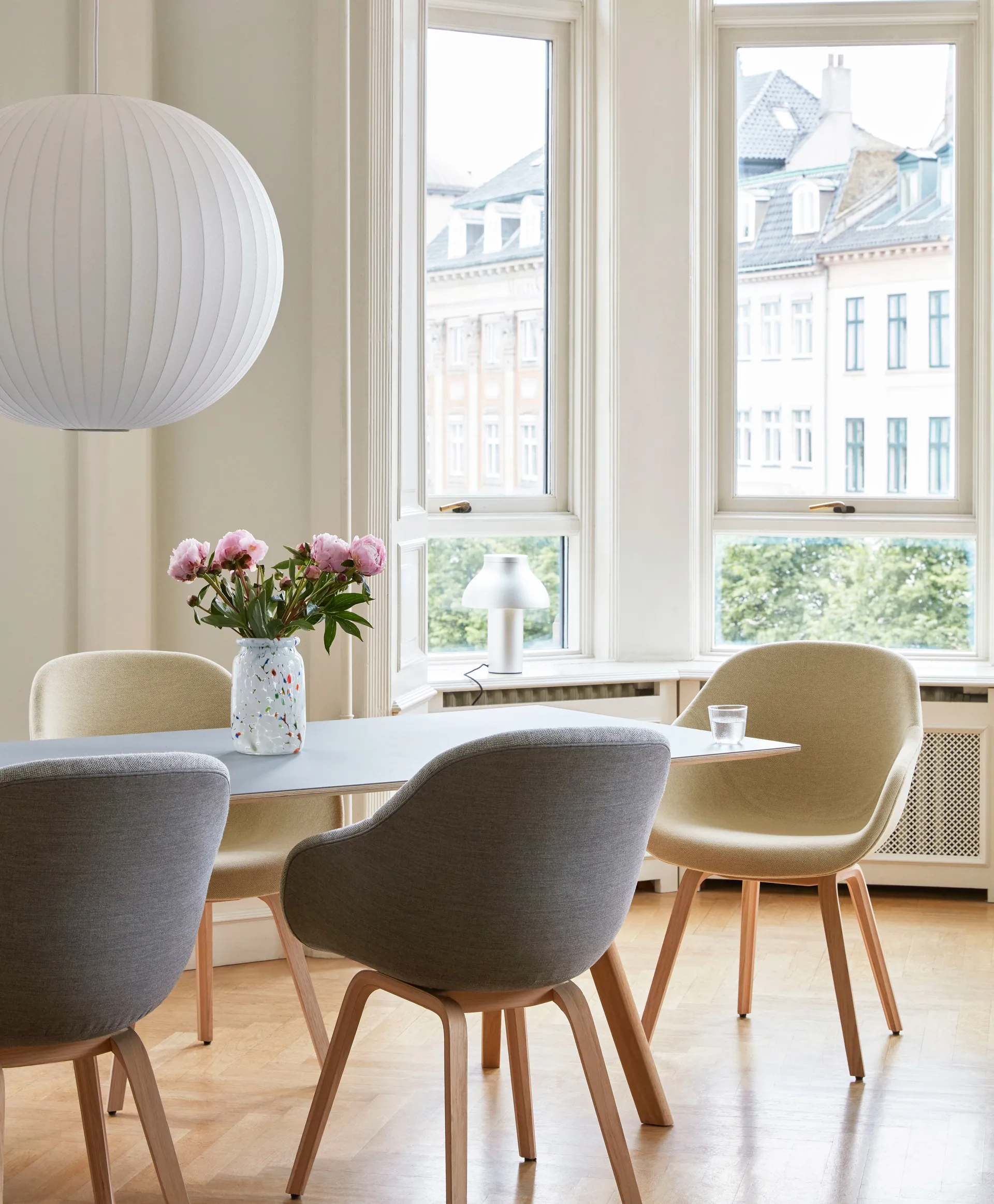 Nelson Bubble Ball hanglamp L, Off white HAY