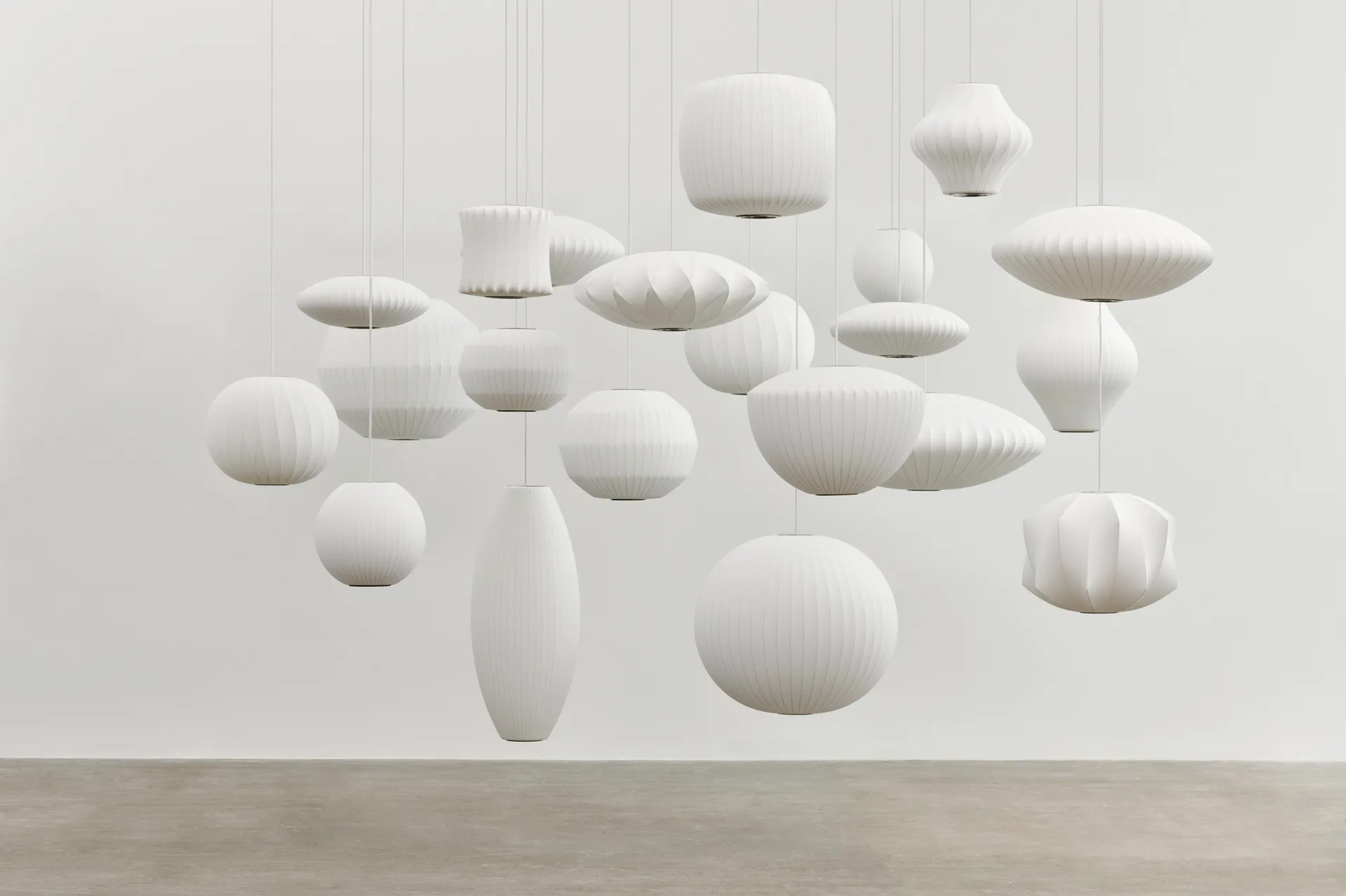 Nelson Bubble Pear crisscross hanglamp S, Off white HAY