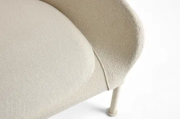 O2 Lounge Chair fauteuil - Soft cream-lackerad staal eggshell - HAY