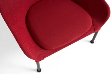 O2 Lounge Chair fauteuil - Soft red-zwartgelakt staal - HAY