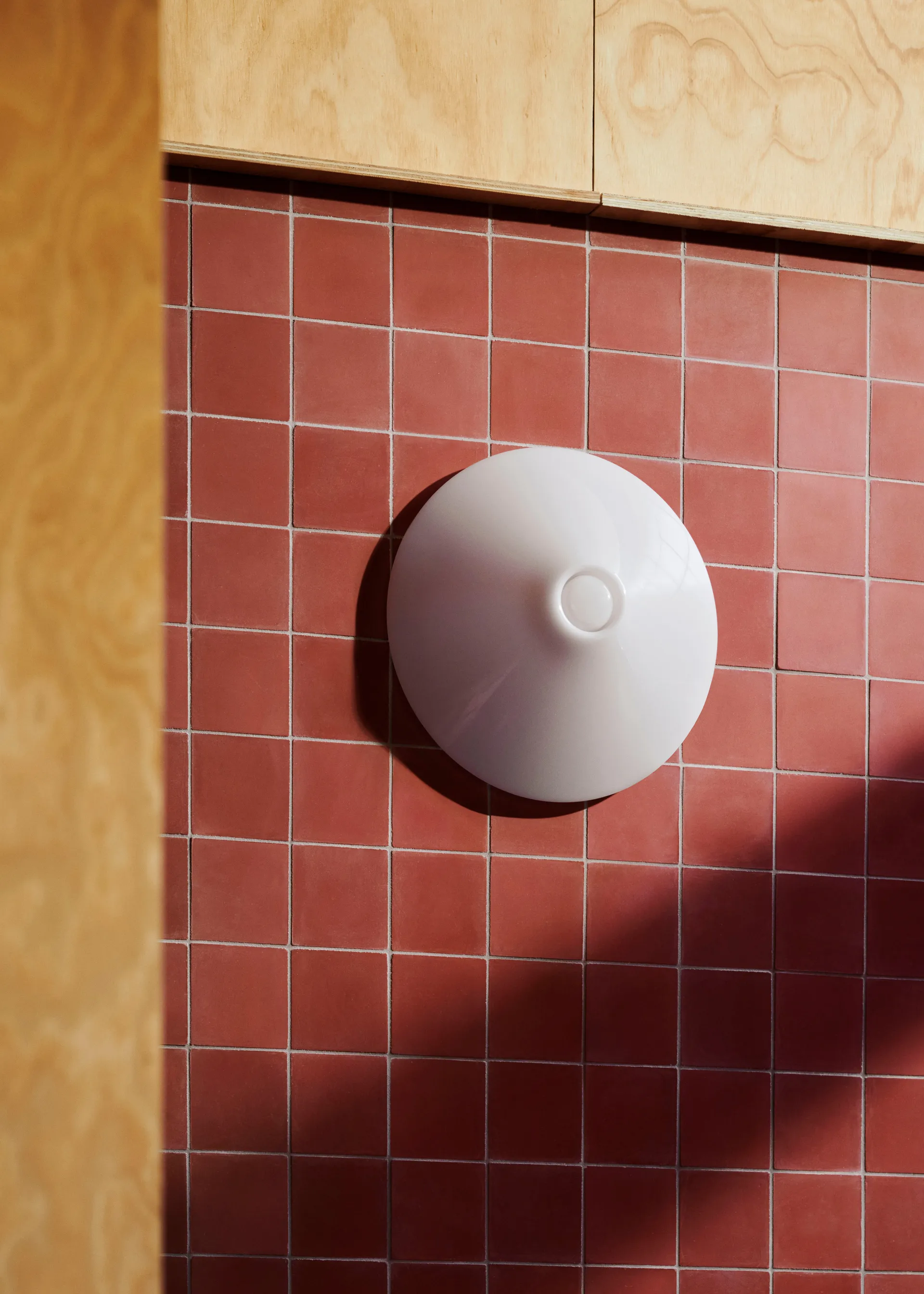 Ono Flush Mount wandlamp Ø35 cm, Opal acrylic HAY