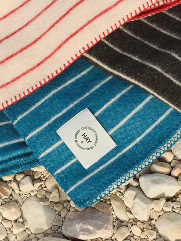 Outdoor Market plaid - Zwart-beige, 130×180 cm - HAY