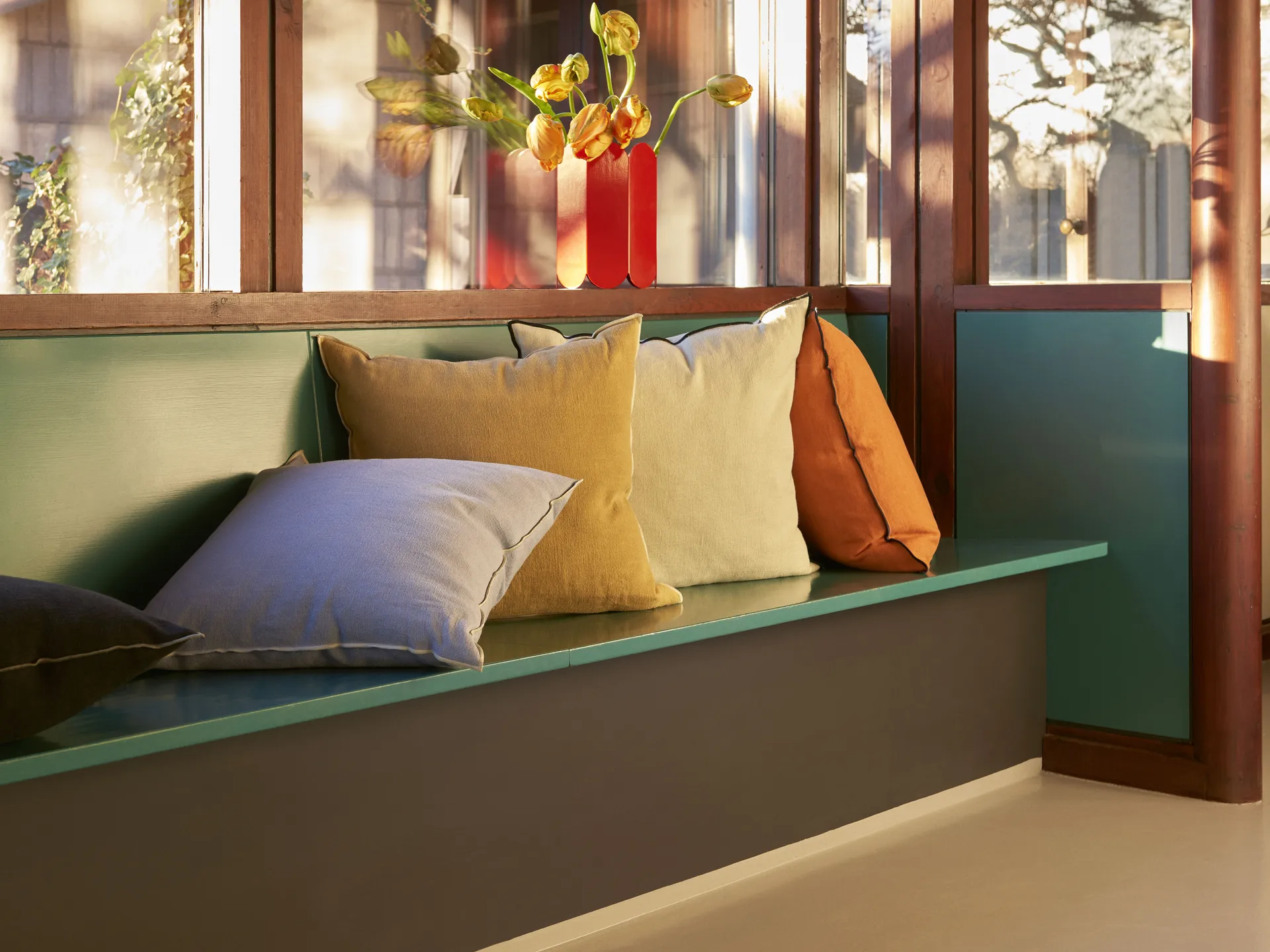 Outline kussen 50x50 cm, Ice blue HAY