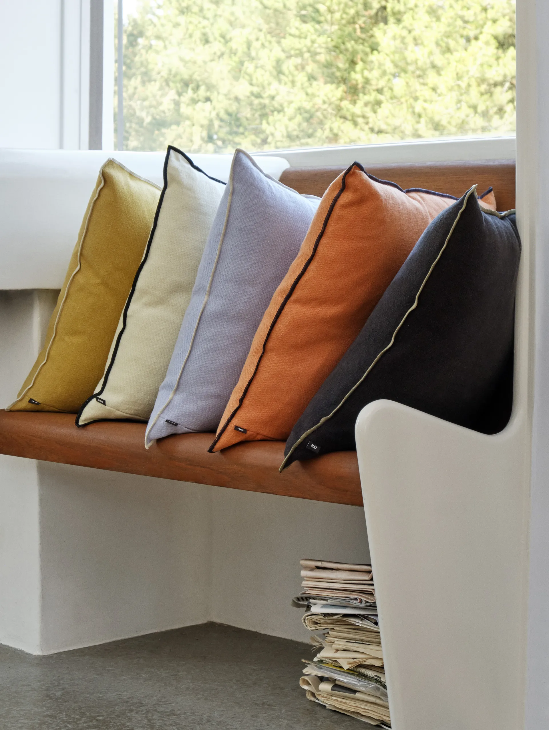 Outline kussen 50x50 cm, Ice blue HAY