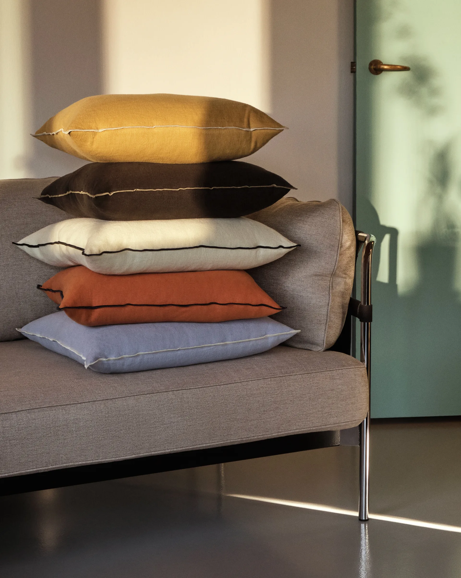 Outline kussen 50x50 cm, Sienna HAY