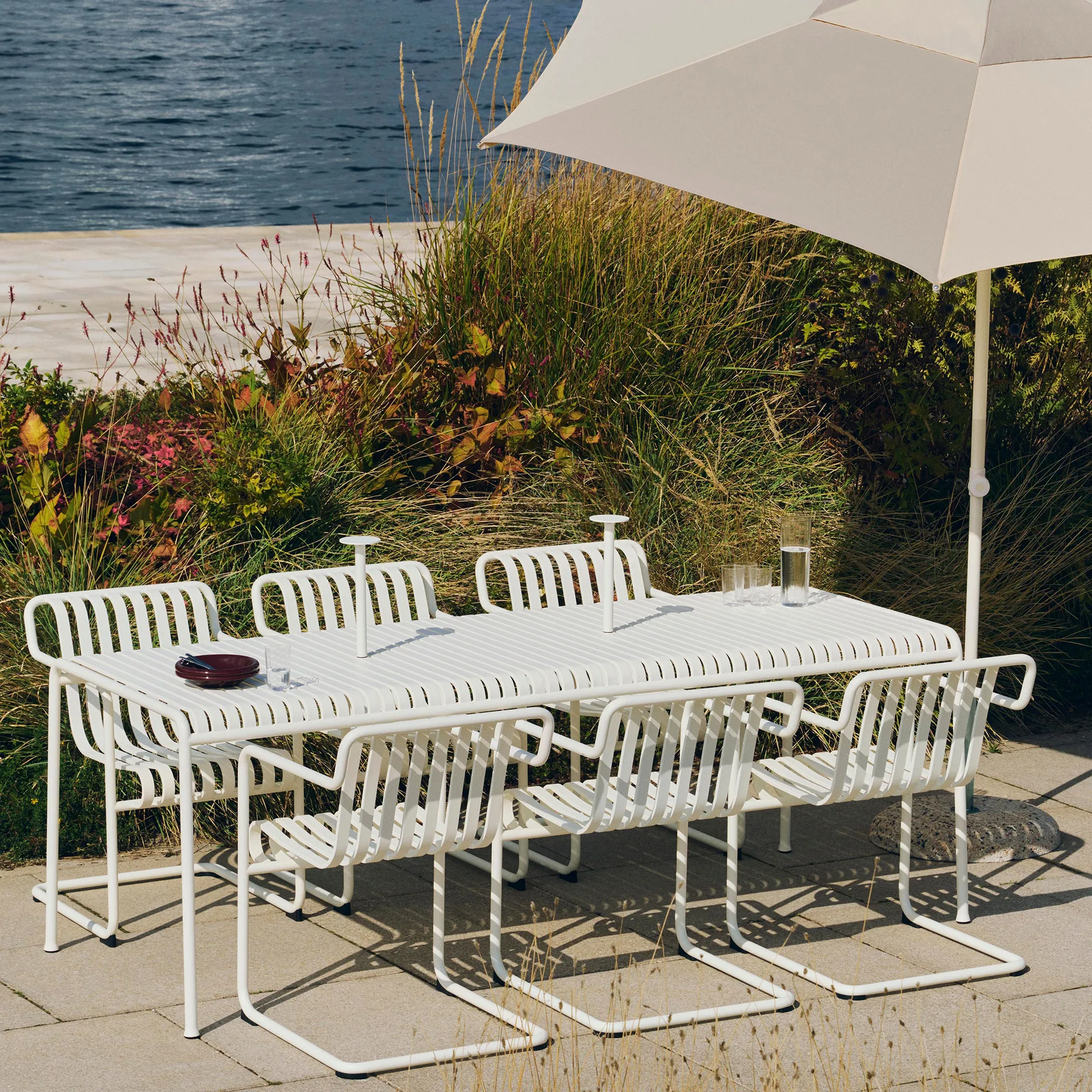 Palissade Cantilever Dining armstoel, Cream white HAY