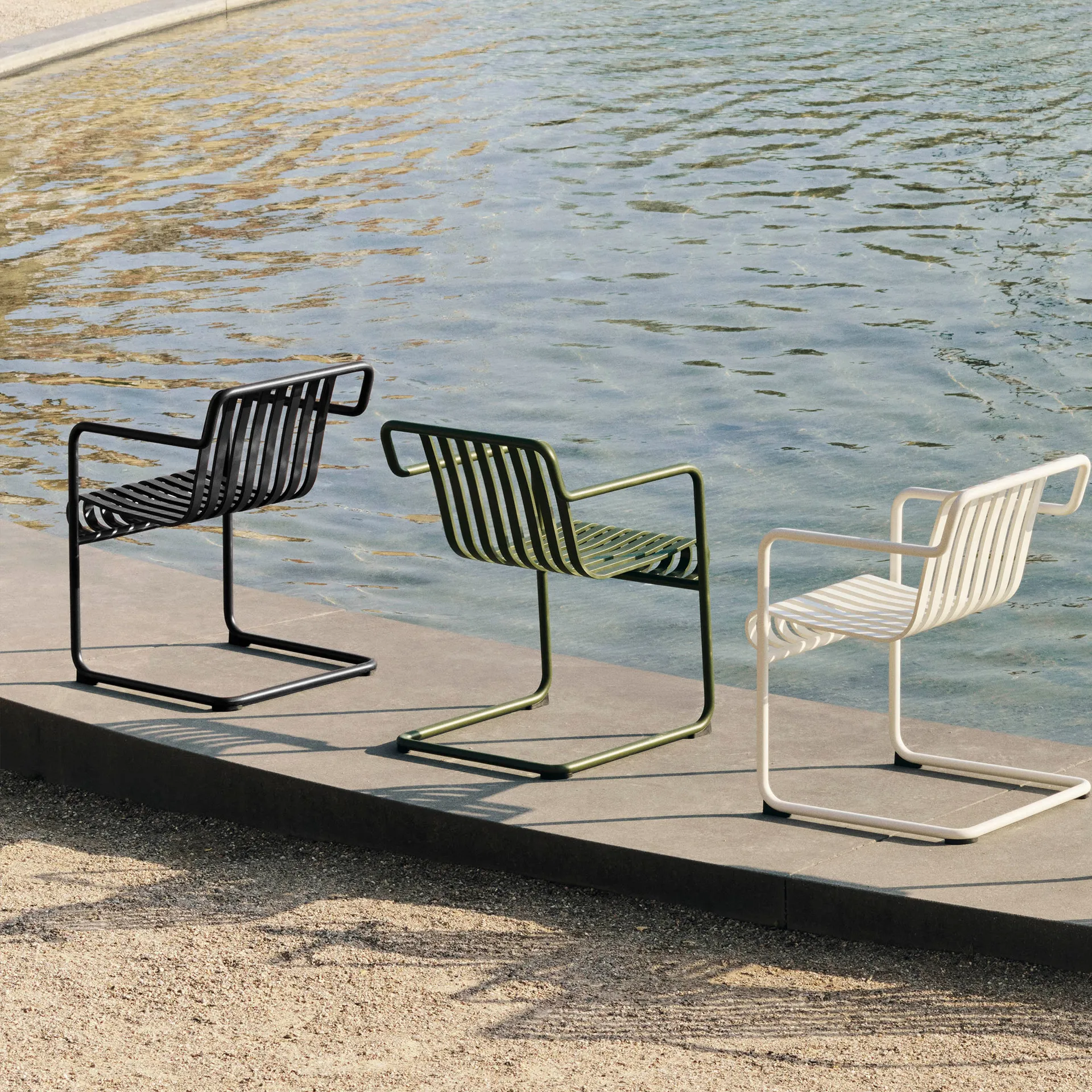 Palissade Cantilever Dining armstoel, Olijf HAY