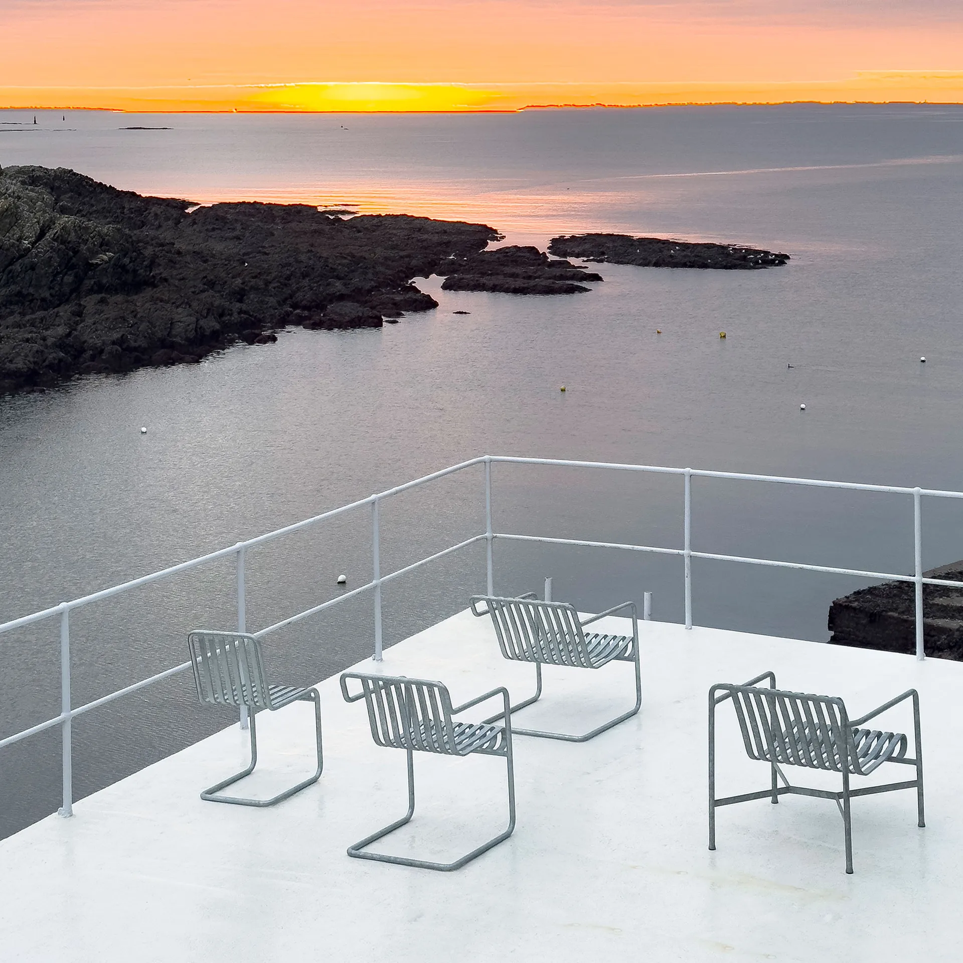 Palissade Cantilever Dining armstoel, Thermisch verzinkt staal HAY