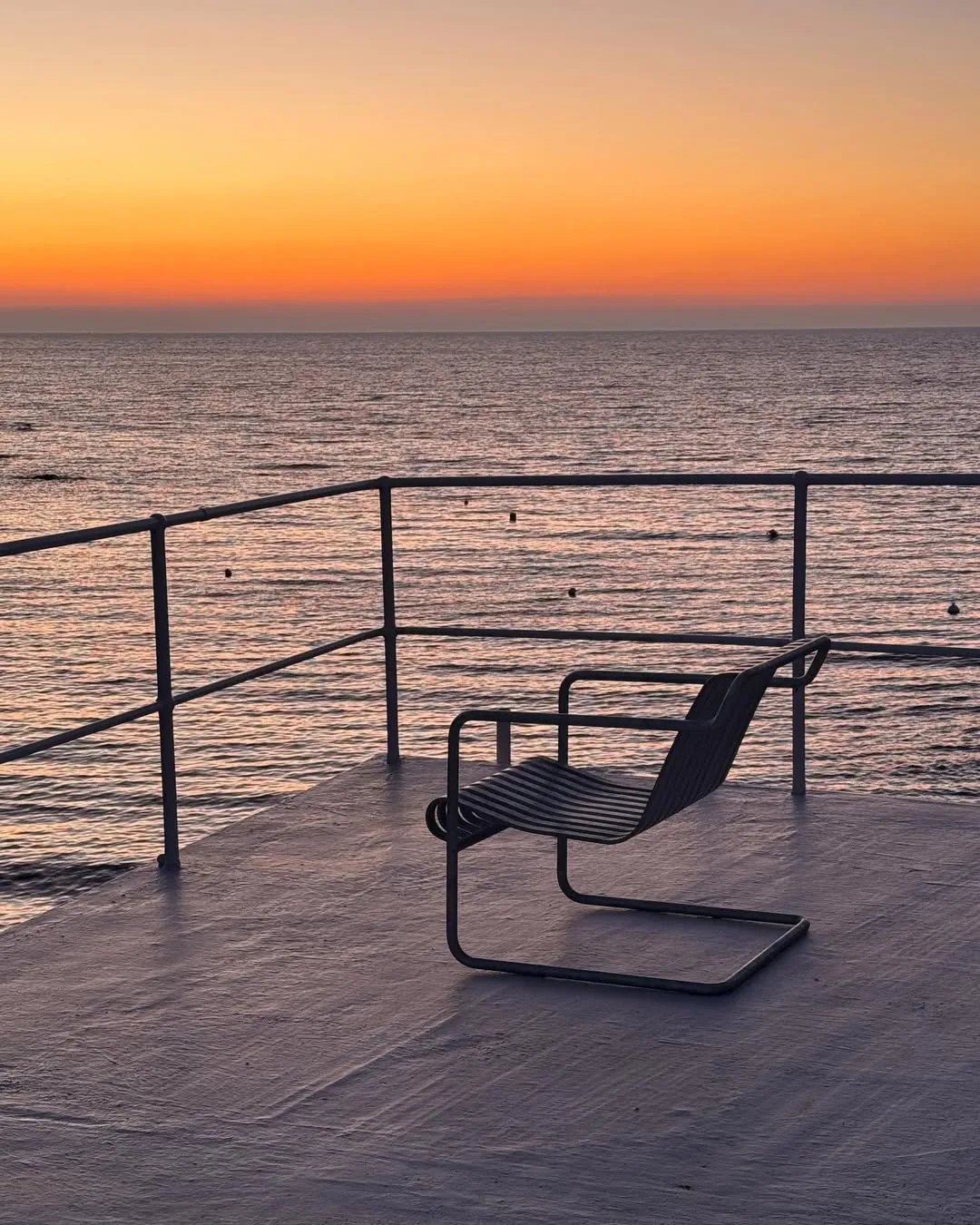 Palissade Cantilever Low loungestoel, Thermisch verzinkt staal HAY