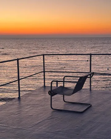 Palissade Cantilever Low loungestoel - Thermisch verzinkt staal - HAY