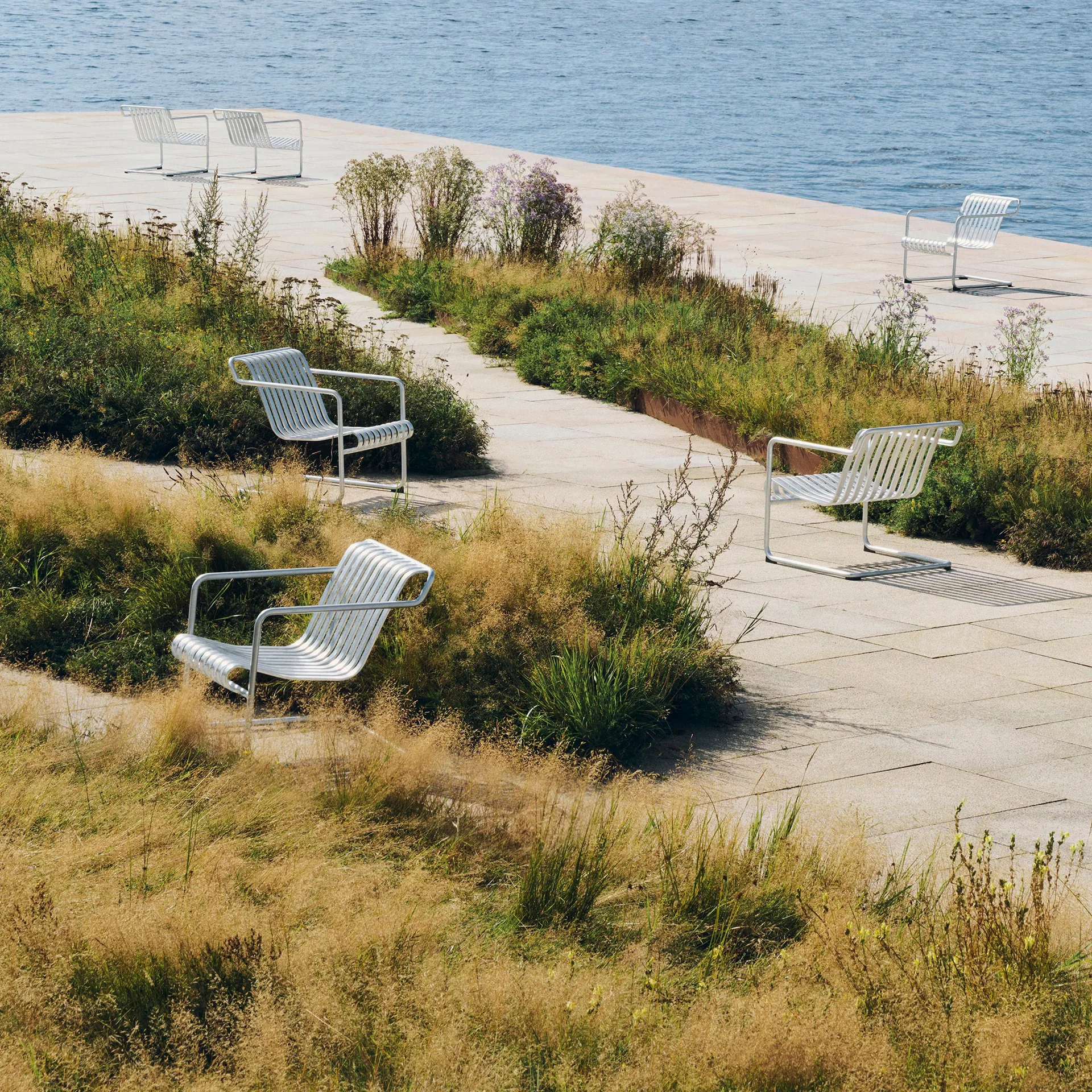 Palissade Cantilever Low loungestoel, Thermisch verzinkt staal HAY