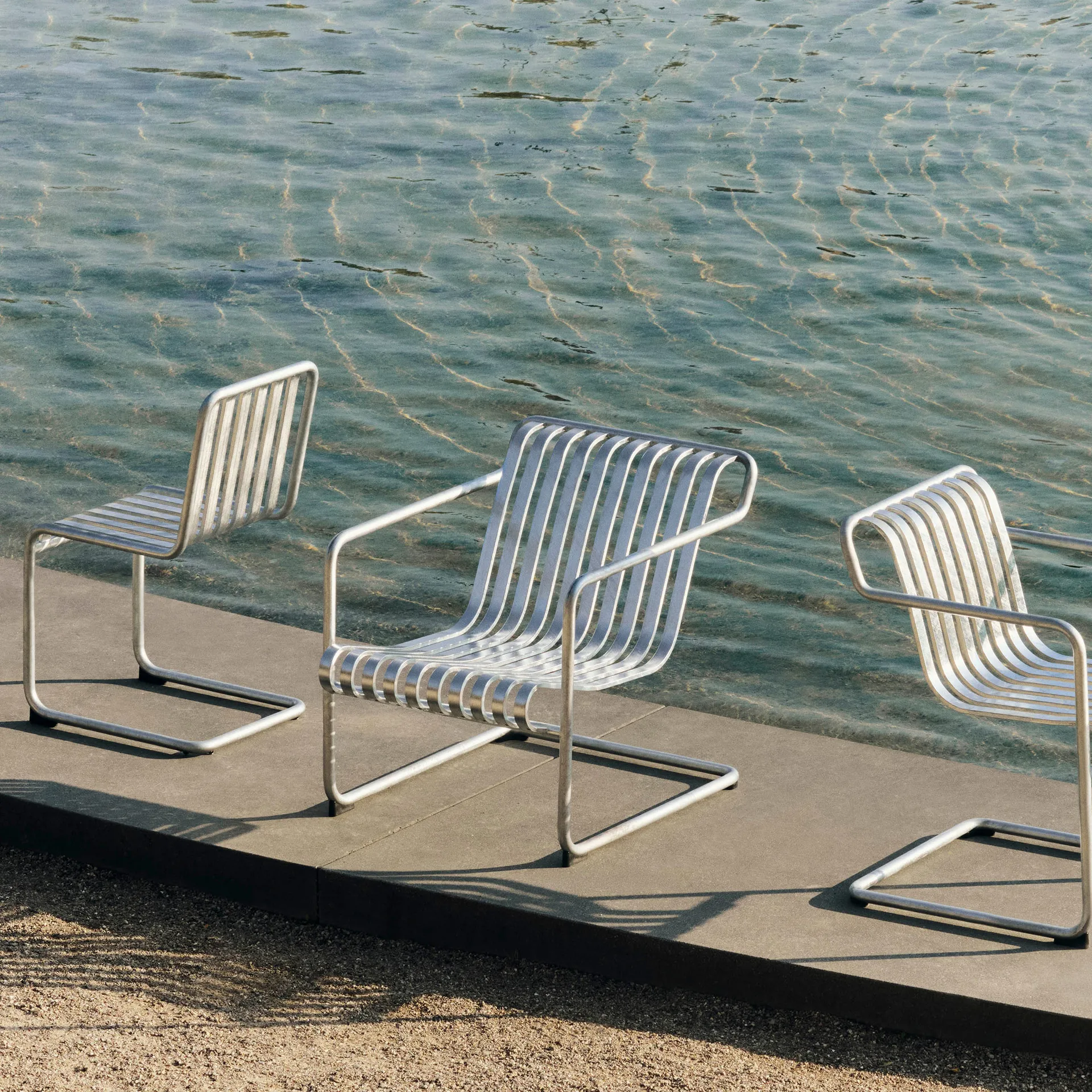 Palissade Cantilever Low loungestoel, Thermisch verzinkt staal HAY