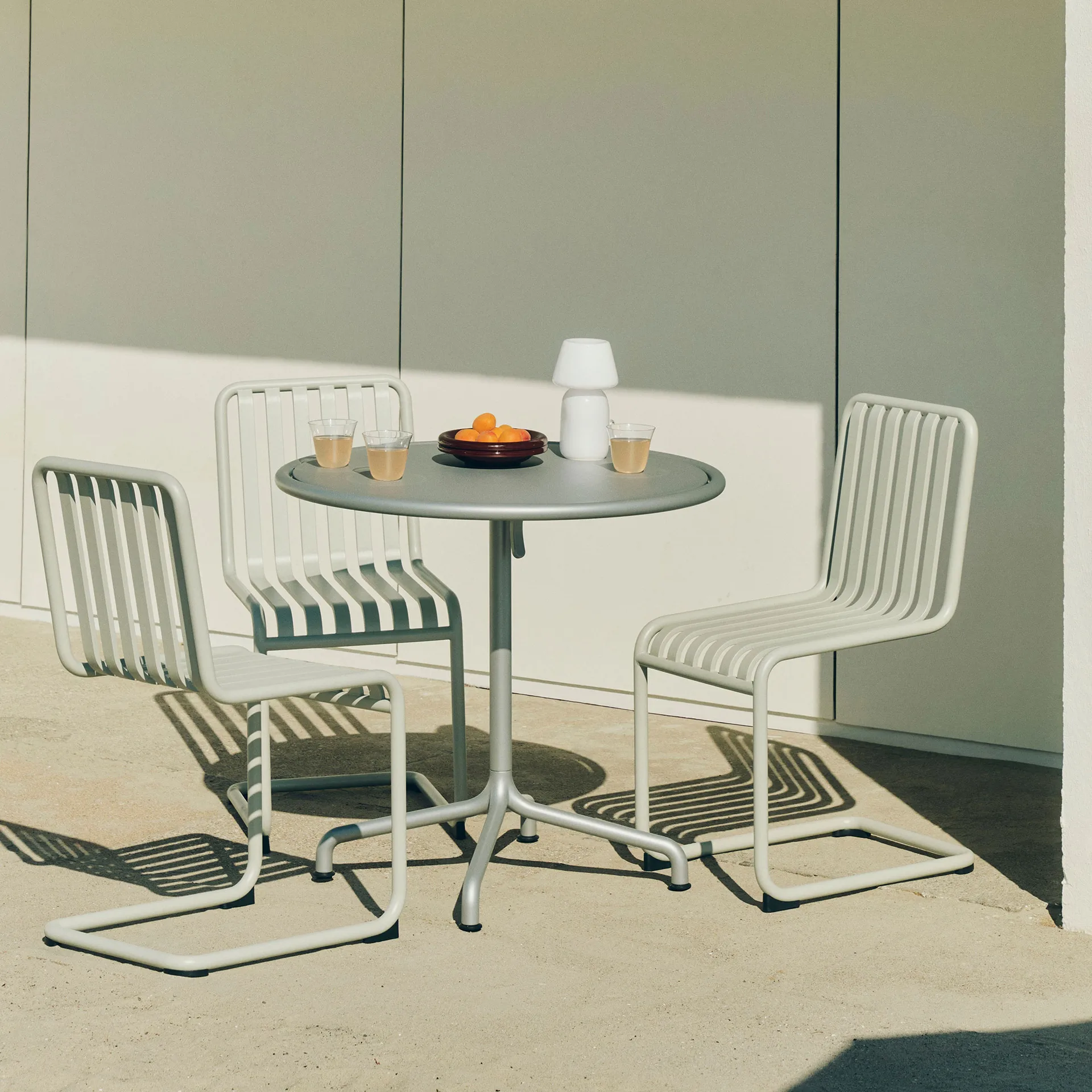 Palissade Cantilever stoel, Sky grey HAY