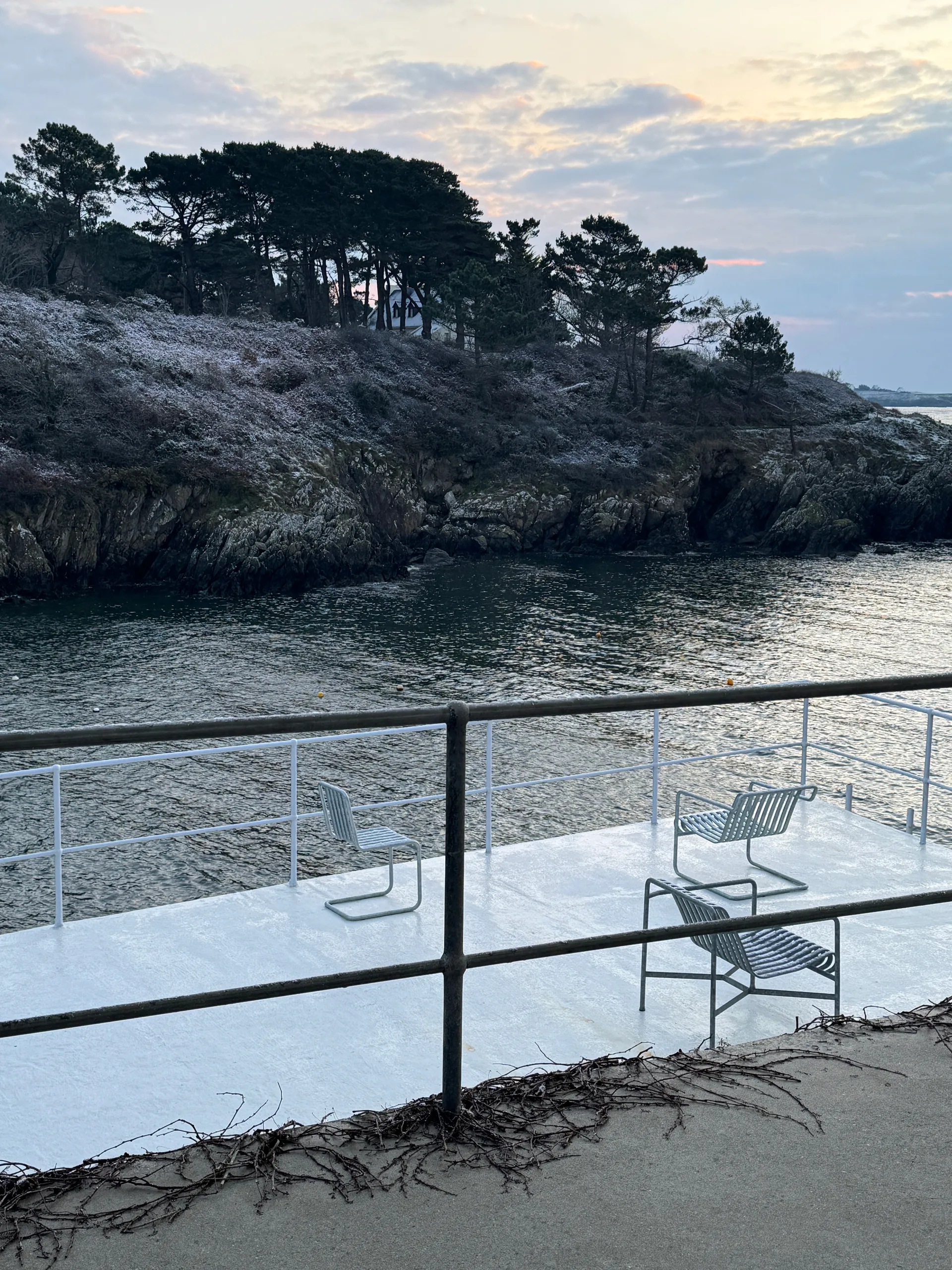 Palissade Cantilever stoel, Thermisch verzinkt staal HAY