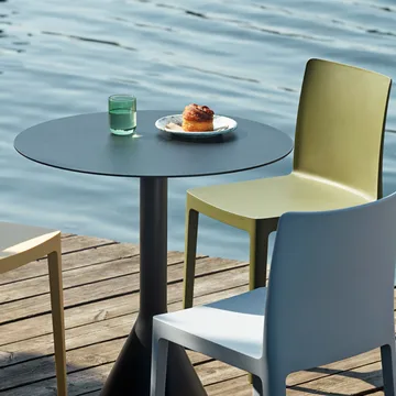 Palissade Cone rond koffietafel - Anthracite, ø70 - HAY