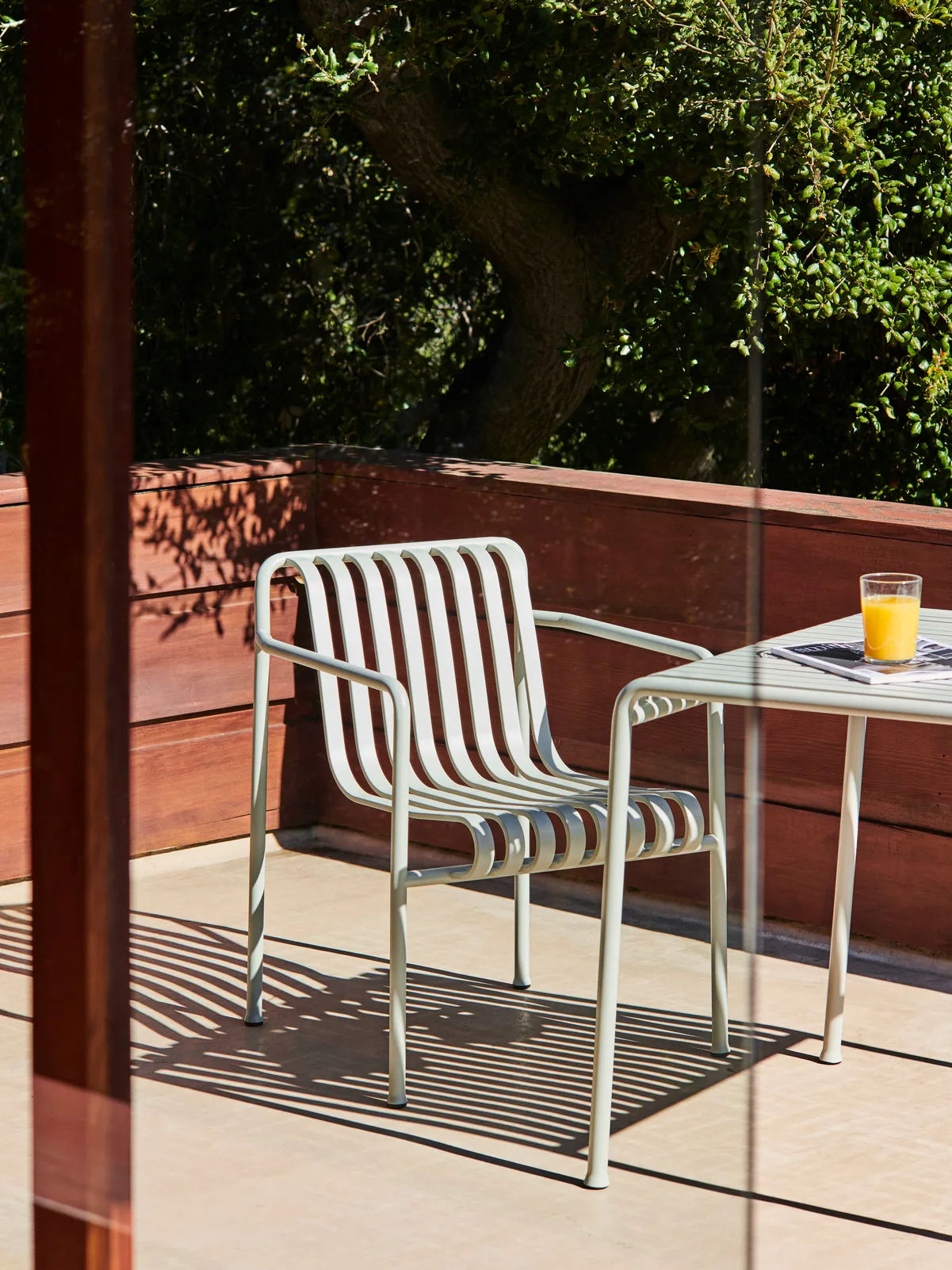 Palissade Dining armstoel, Sky grey HAY