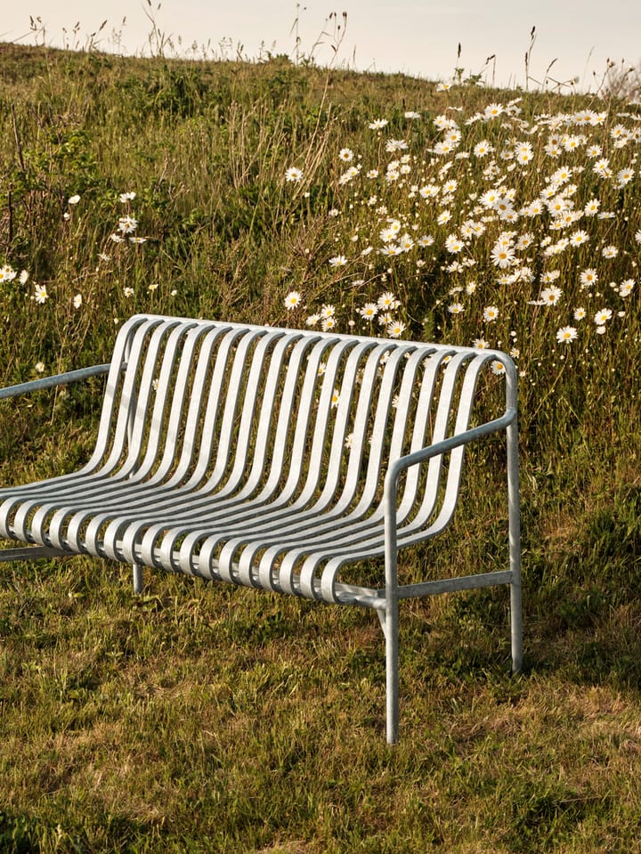 Palissade Dining bank met armleuningen, Hot galvanized HAY