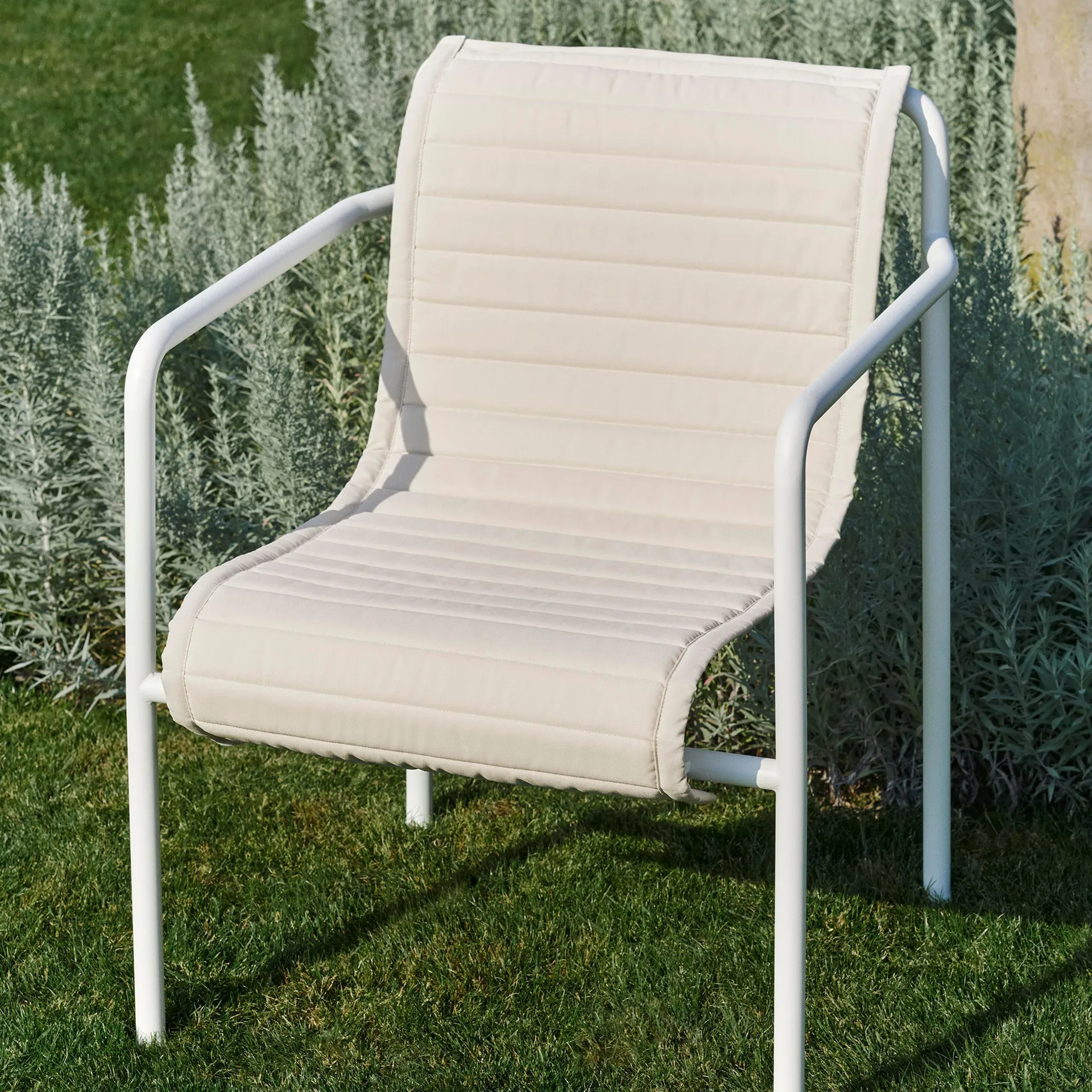 Palissade Dining Quilted armstoel kussen, Cream white HAY