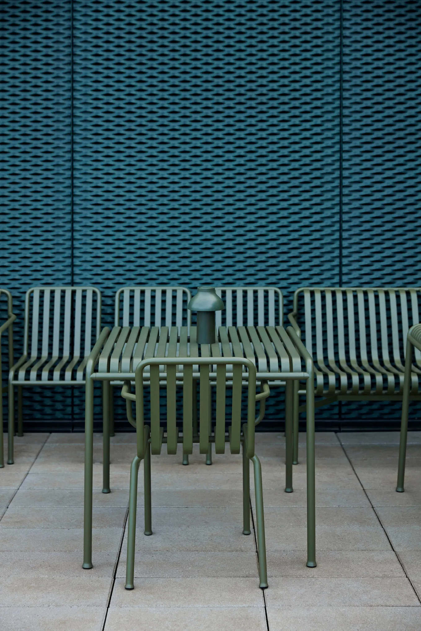 Palissade tafel 82,5x90 cm, Olive green HAY