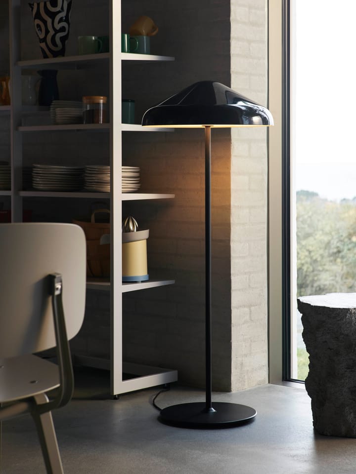 Pao Steel vloerlamp Ø47 cm, Soft black HAY