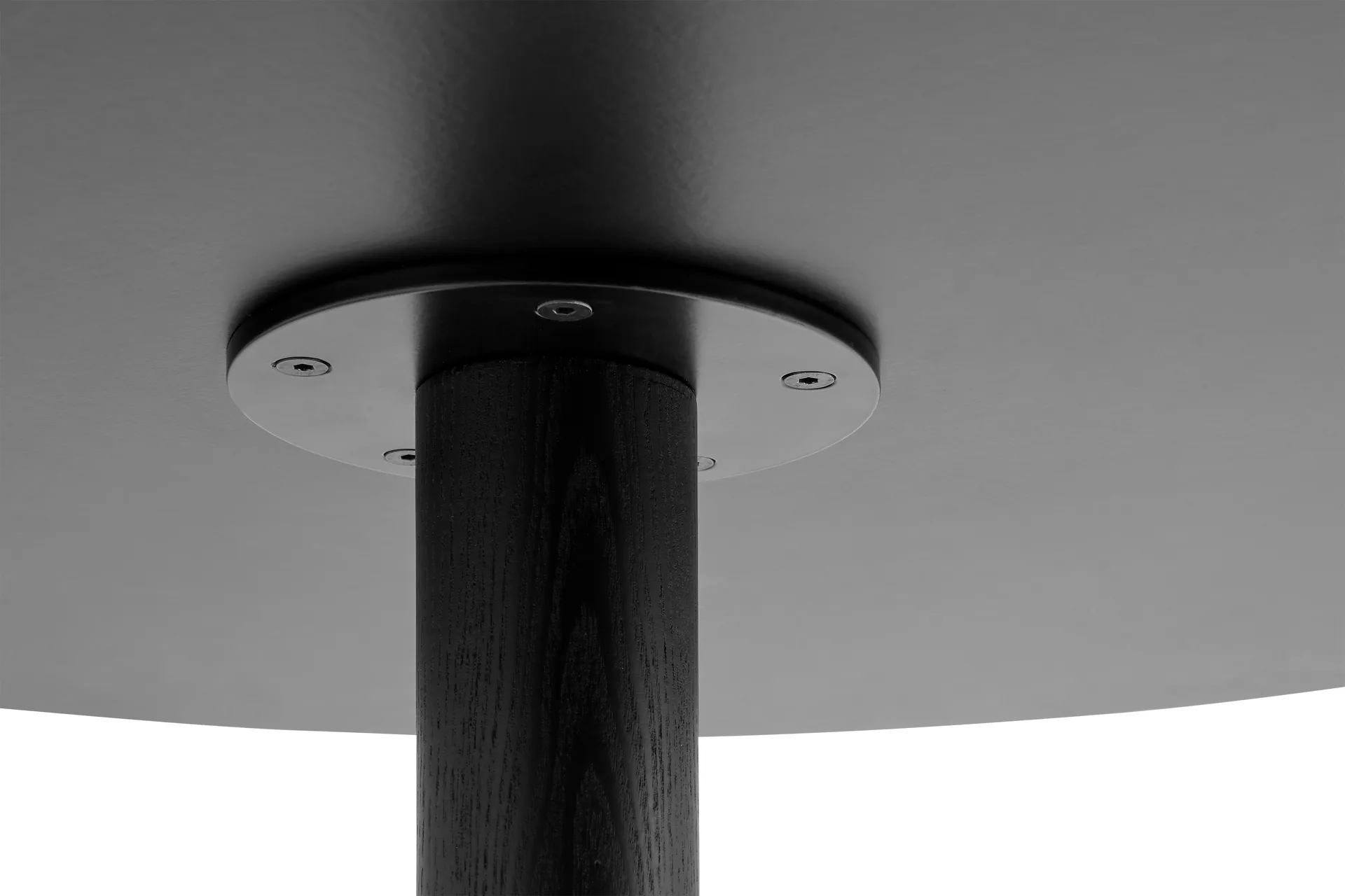 Pastis Table eettafel Ø90, Black lacquered ash HAY