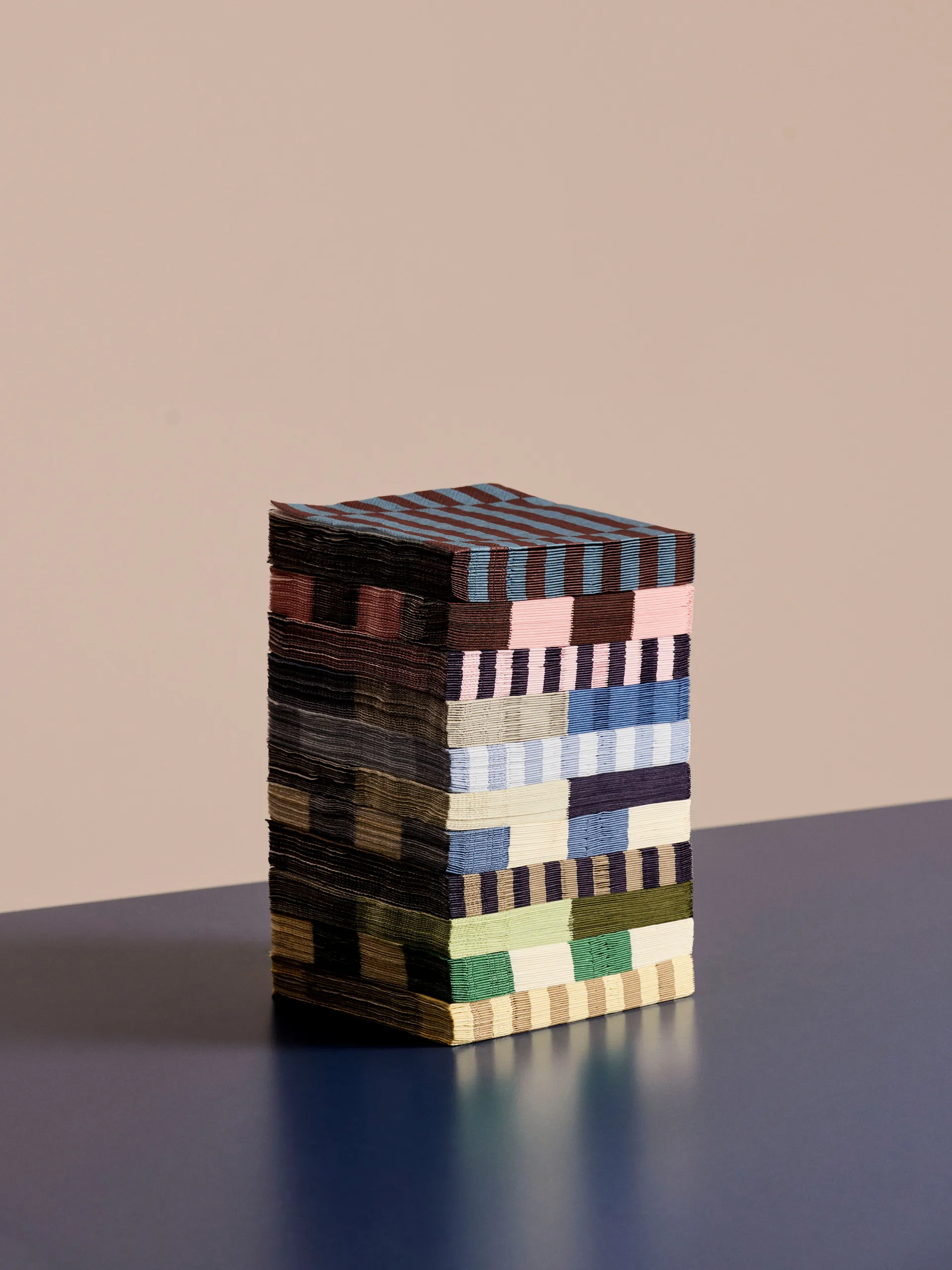 Pattern Lunch Stripe servet 33x33 cm 20-pack, Light pink-dark blue pillar HAY