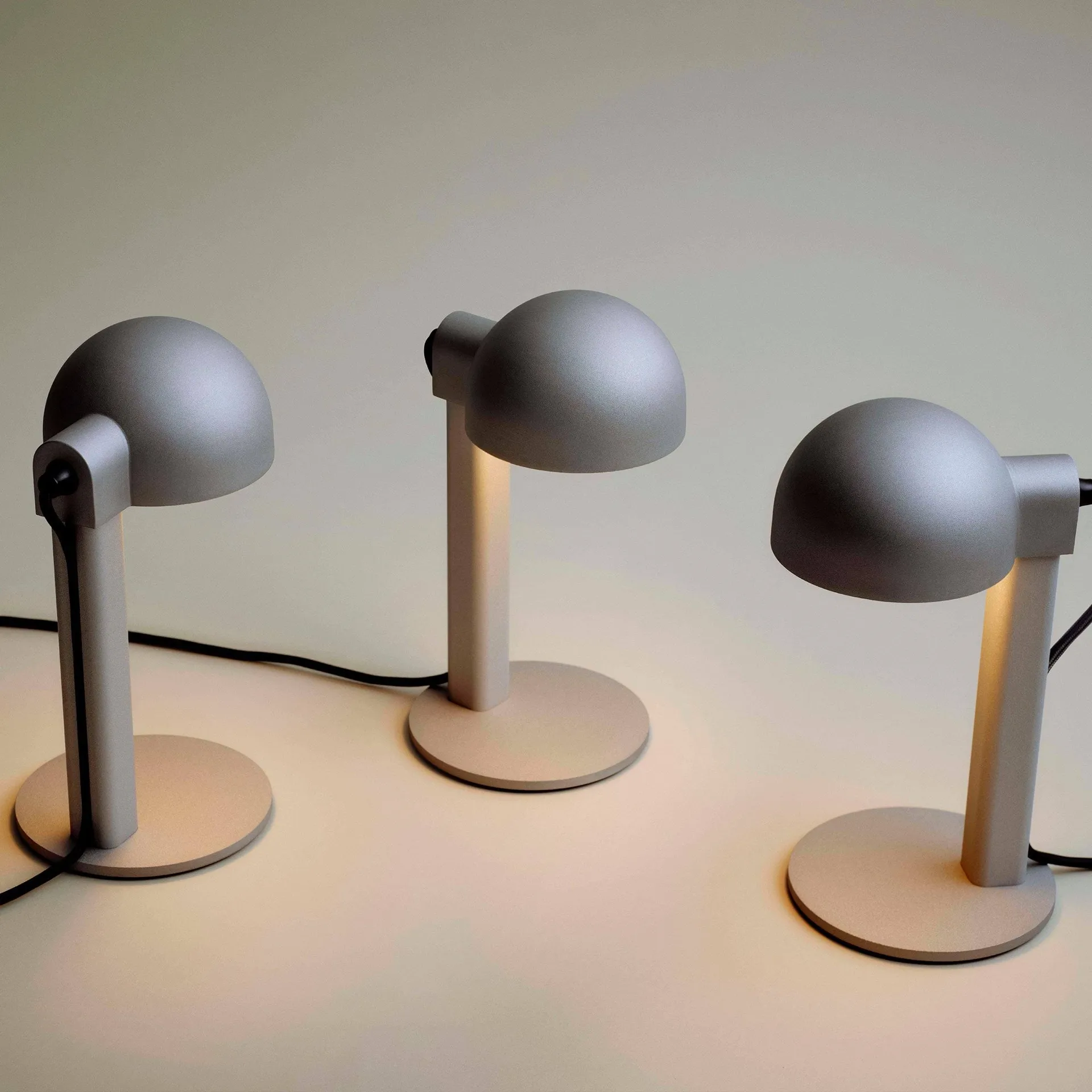 Posto tafellamp, Silver grey HAY