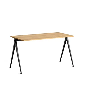 Pyramid 01 bureau - Oak clear lacquer – 140x65 cm – zwart stalen onderstel - HAY