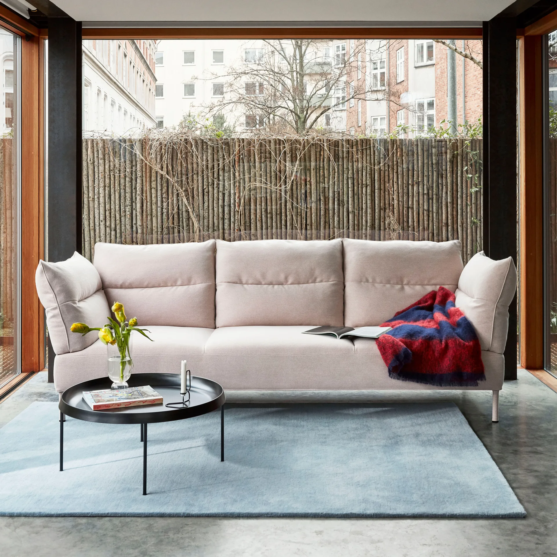 Raw wollen vloerkleed No 2 170x240 cm, Light blue HAY