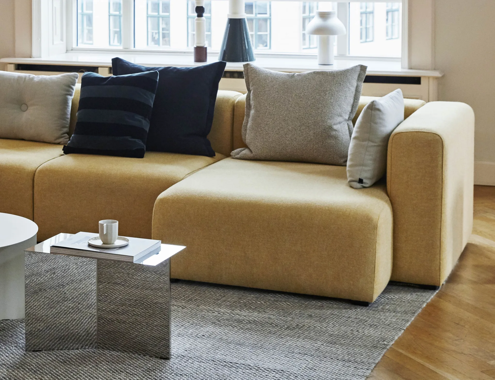 Slit Oblong bijzettafel 27,5x49 cm, Mirror polished steel HAY