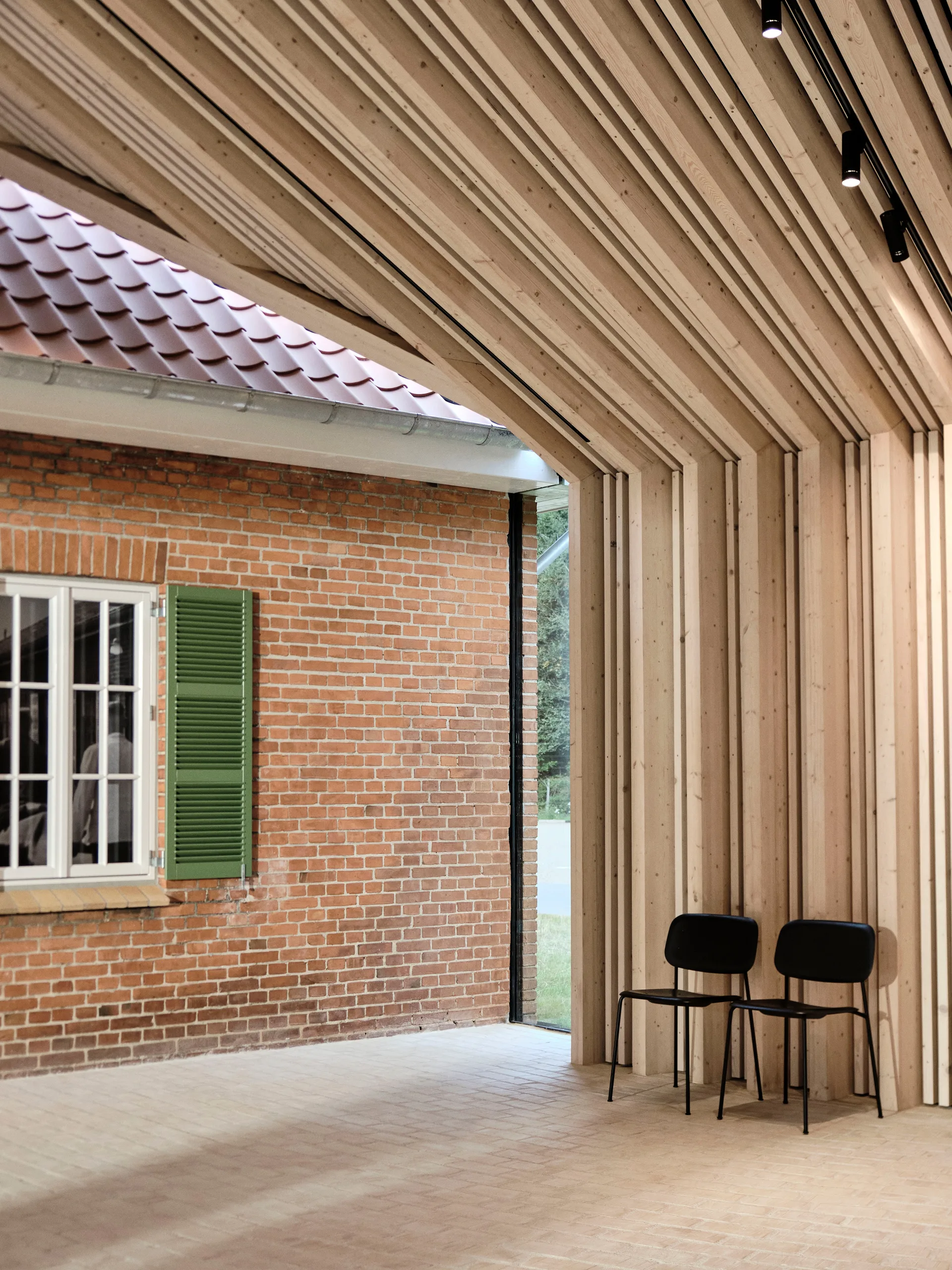 Soft Edge 40 stoel, Soft black, chroom onderstel HAY