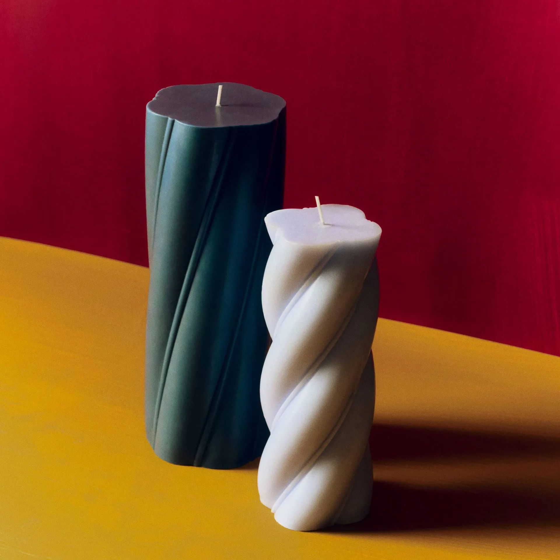Soft Serve Candle blockkaars, Donkerteal, Ø9,5x24,5 cm HAY